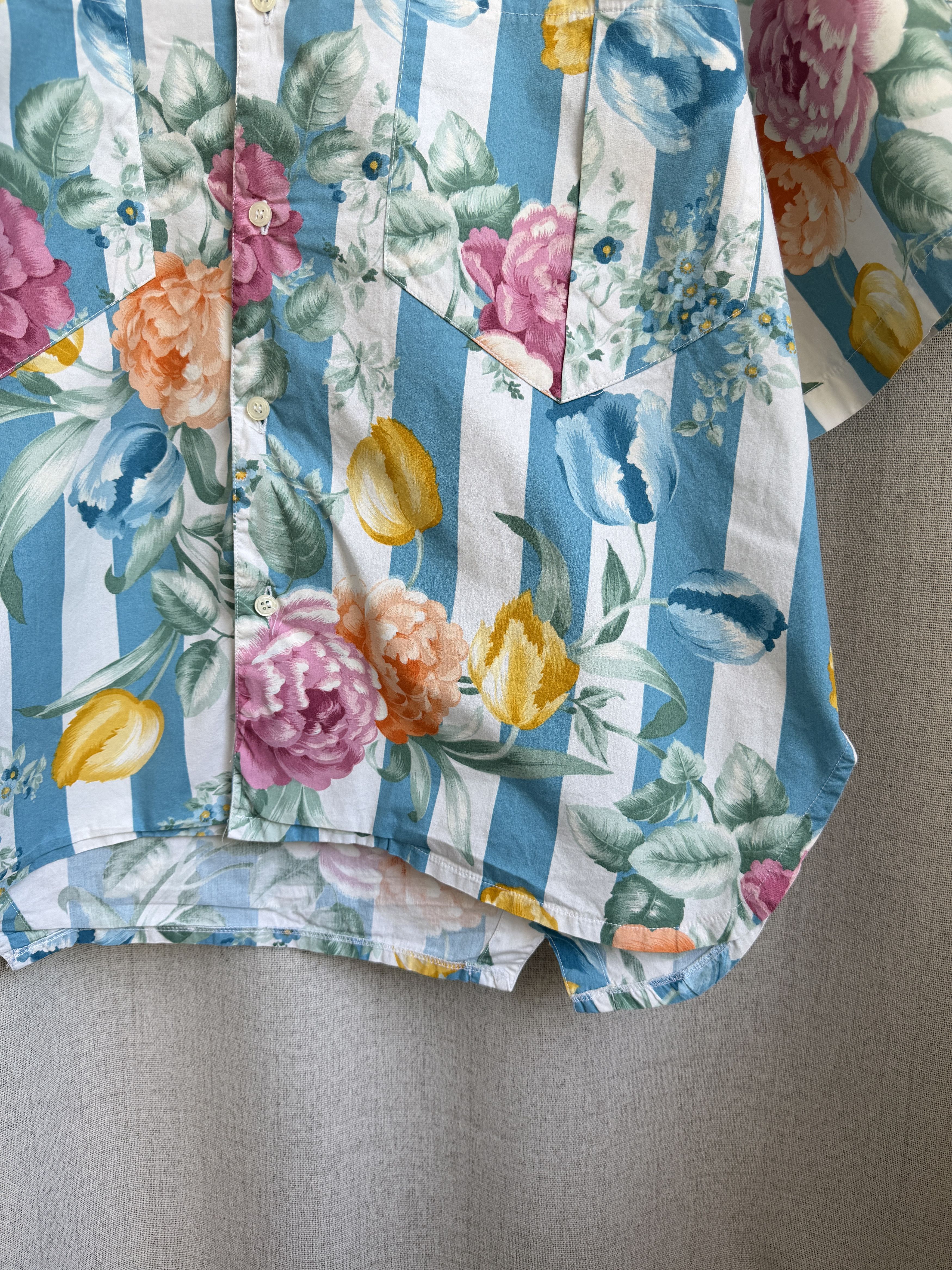 Vintage Vintage 80-90s Hawaiian Floral Graphic Button Up Shirt Size US M / EU 48-50 / 2 - 11 Thumbnail