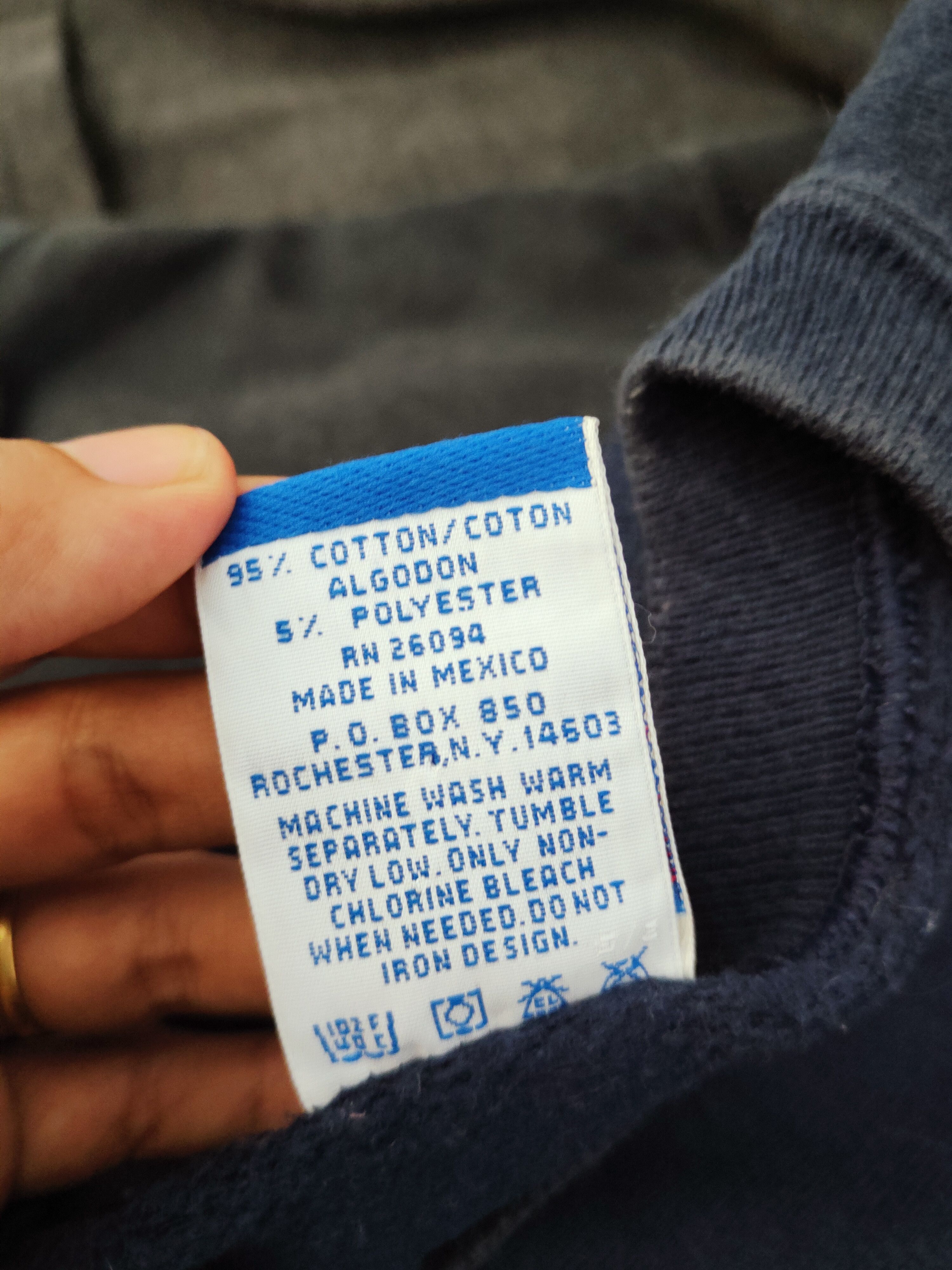 Champion × Vintage Vintage Champion Faded Navy Blue Sweatshirts Size US M / EU 48-50 / 2 - 11 Thumbnail