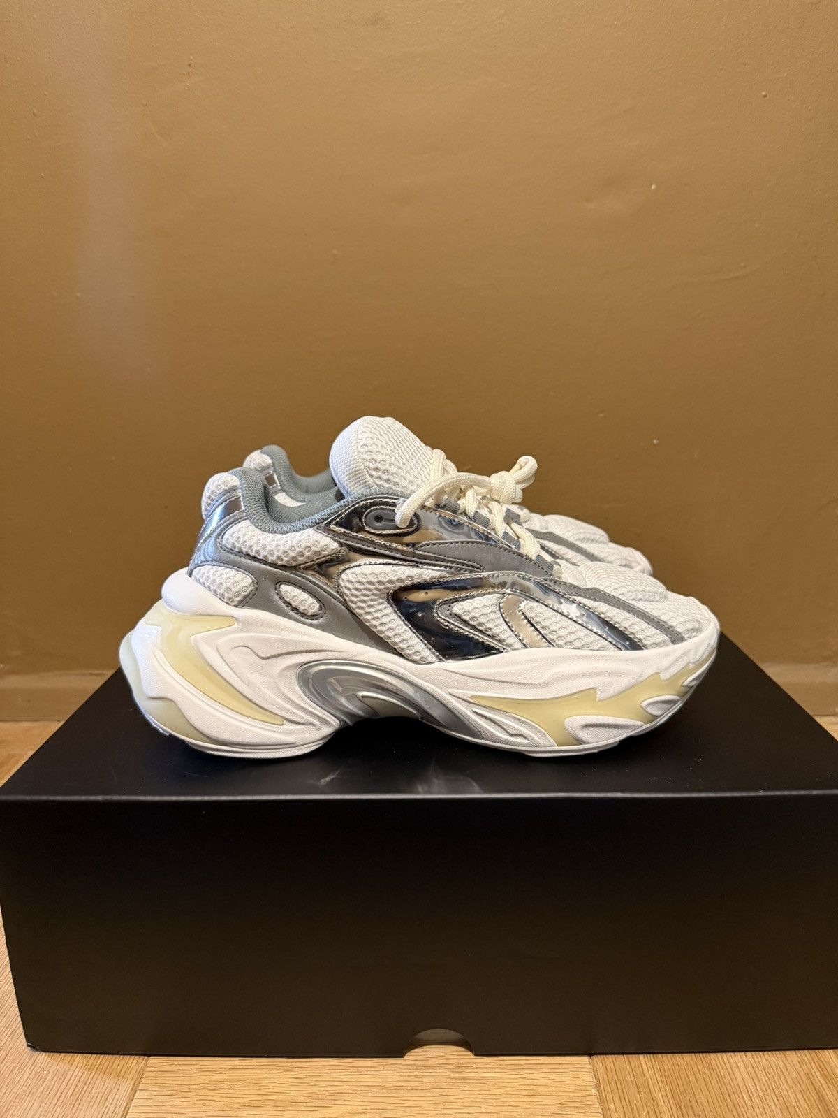 Various ASAP Bari Zero by Various - Snow White Size US 10 / EU 43 - 3 Thumbnail