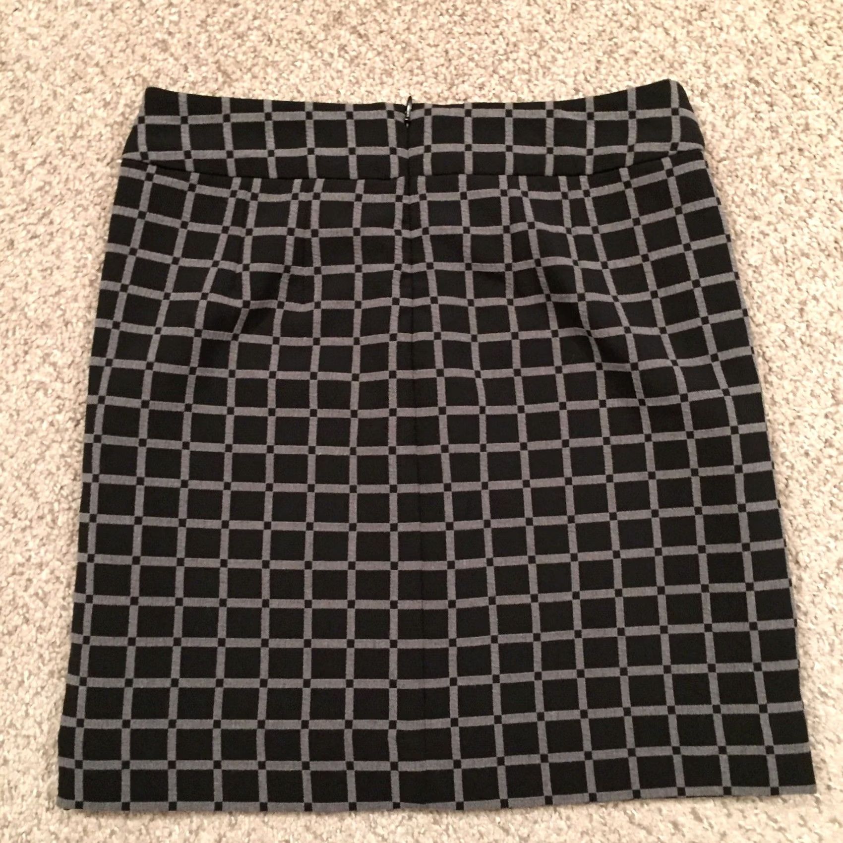 Loft Loft Skirt Size 4P Knee Length Lined Black Gray Check Pencil Size 27" / US 4 / IT 40 - 6 Thumbnail