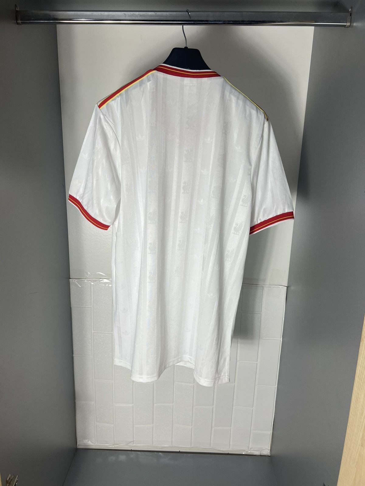 Vintage VERY RARE ADIDAS FC LIVERPOOL ENGLAND SOCCER JERSEY RETRO Size US M / EU 48-50 / 2 - 6 Thumbnail