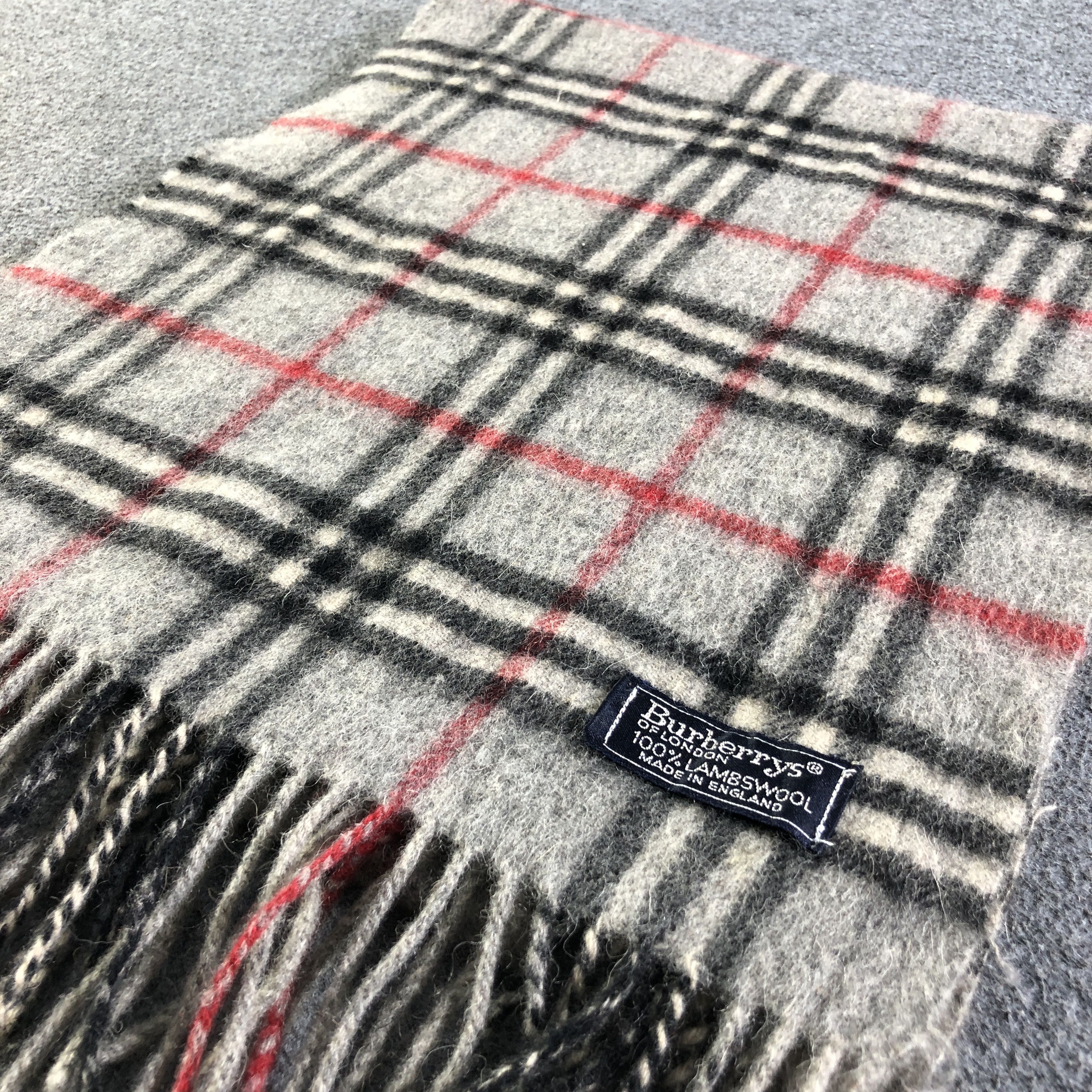 Burberry Burberrys Nova Check Grey Wool Scarf Muffler V2700 Size ONE SIZE - 4 Thumbnail