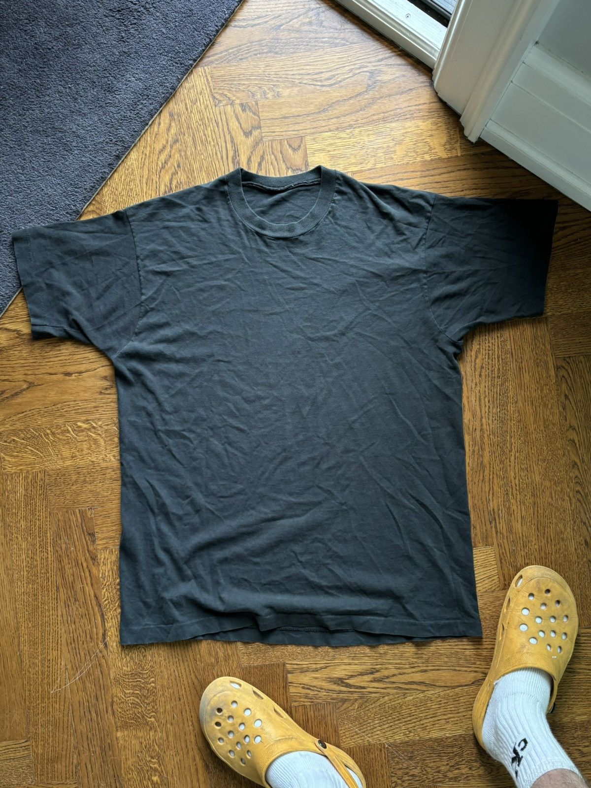 Russell Athletic × Vintage 90s Vintage Blank Tee Faded Black 1990s Medium The Bear Mens Size US M / EU 48-50 / 2 - 2 Thumbnail