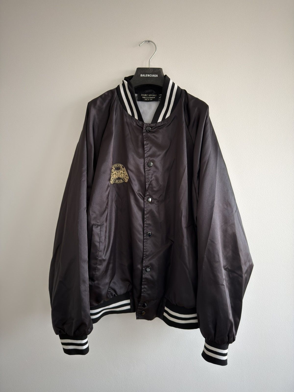 Darc Sport *RARE* OG DARC SPORT WOLVES BODYBUILDING FITNESS BOMBER Size US L / EU 52-54 / 3 - 1 Thumbnail
