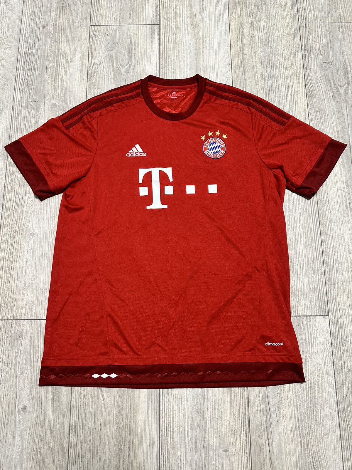 Adidas BAYERN MUNICH 2015 2016 FOOTBALL SHIRT SOCCER JERSEY ADIDAS Size US XL / EU 56 / 4 - 1 Thumbnail