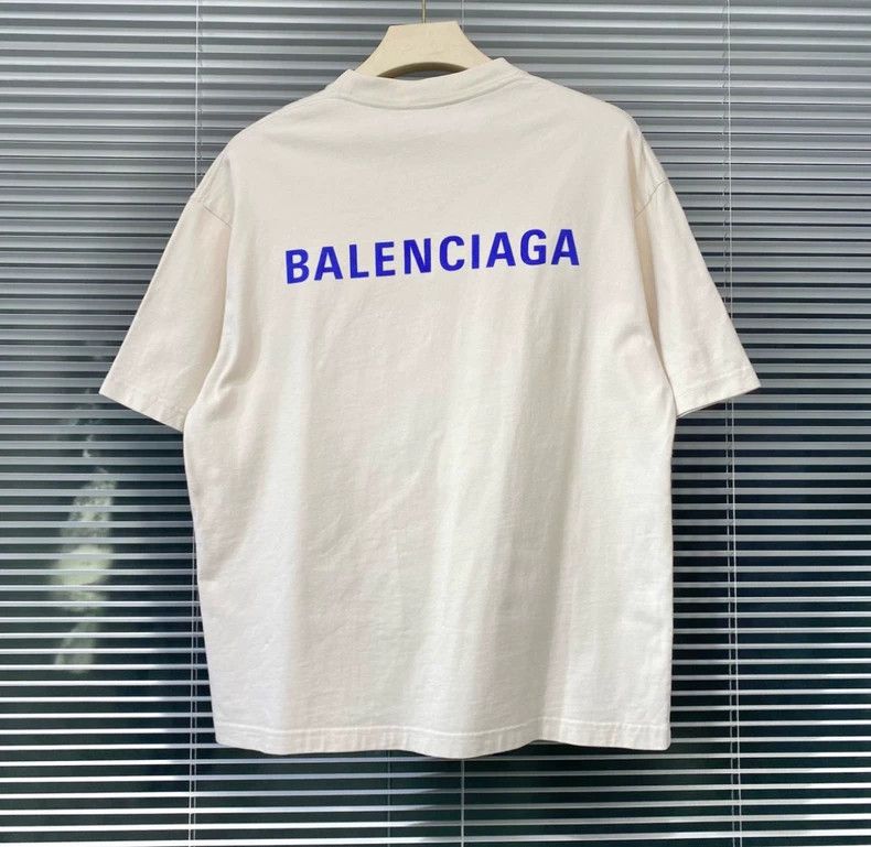 Balenciaga Balenciaga Short sleeve + T-shirt + monogram logo Size US S / EU 44-46 / 1 - 1 Thumbnail