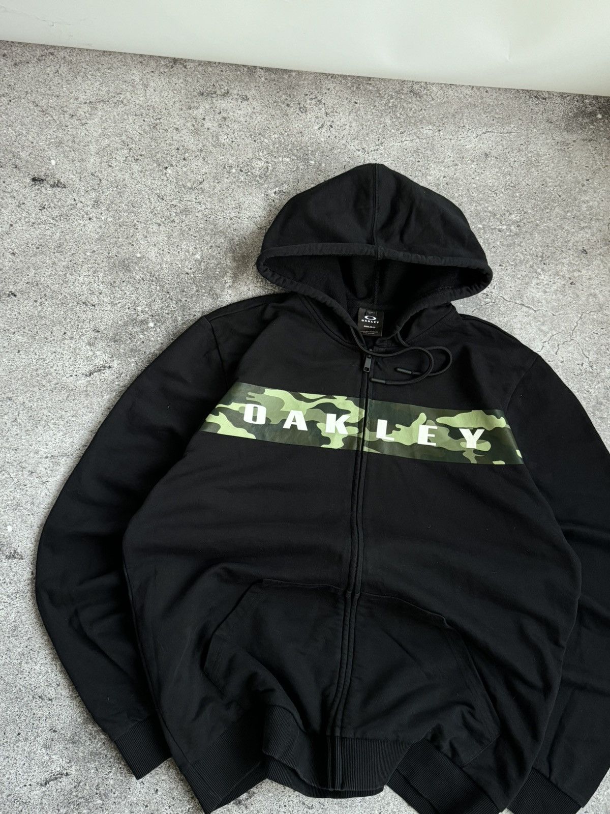 Oakley × Vintage Vintage Oakley outdoor Y2K oversized camo zip hoodie Size US L / EU 52-54 / 3 - 9 Thumbnail