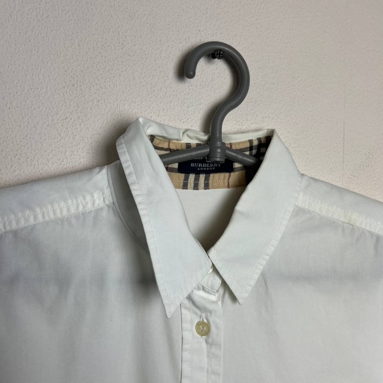Burberry Luxury Burberry Small logo basic button white designer shirt Size XL / US 12-14 / IT 48-50 - 4 Thumbnail