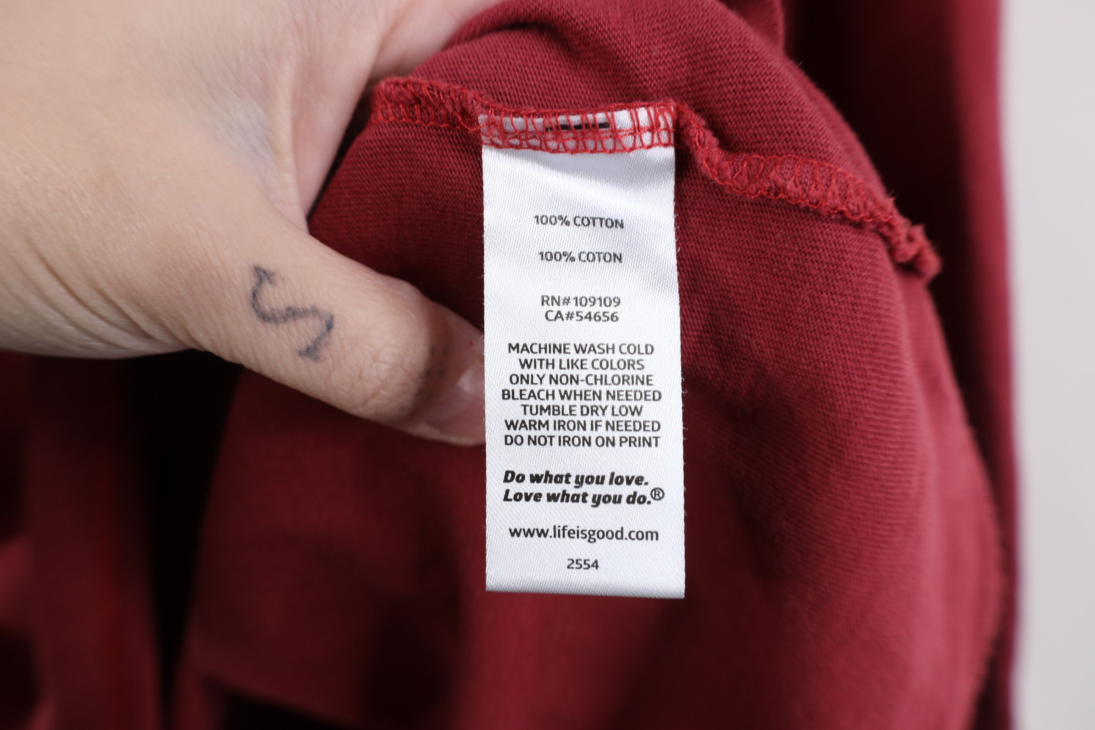 Life is Good Life Is Good Spell Out Heart Long Sleeve T-Shirt Red Cotton Size M / US 6-8 / IT 42-44 - 7 Thumbnail