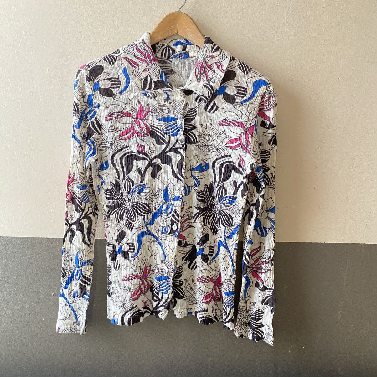 Tsumori Chisato TSUMORI CHISATO White Crinkled Floral Pleated Shirt Size XS / US 0-2 / IT 36-38 - 1 Thumbnail
