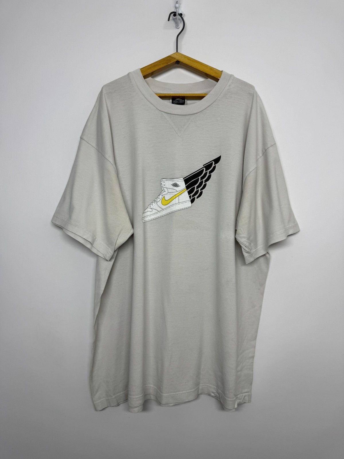 Jordan Brand VINTAGE NIKE FLIGHT CLUB JUMPMAN T-SHIRT 90’s Size US XL / EU 56 / 4 - 3 Thumbnail