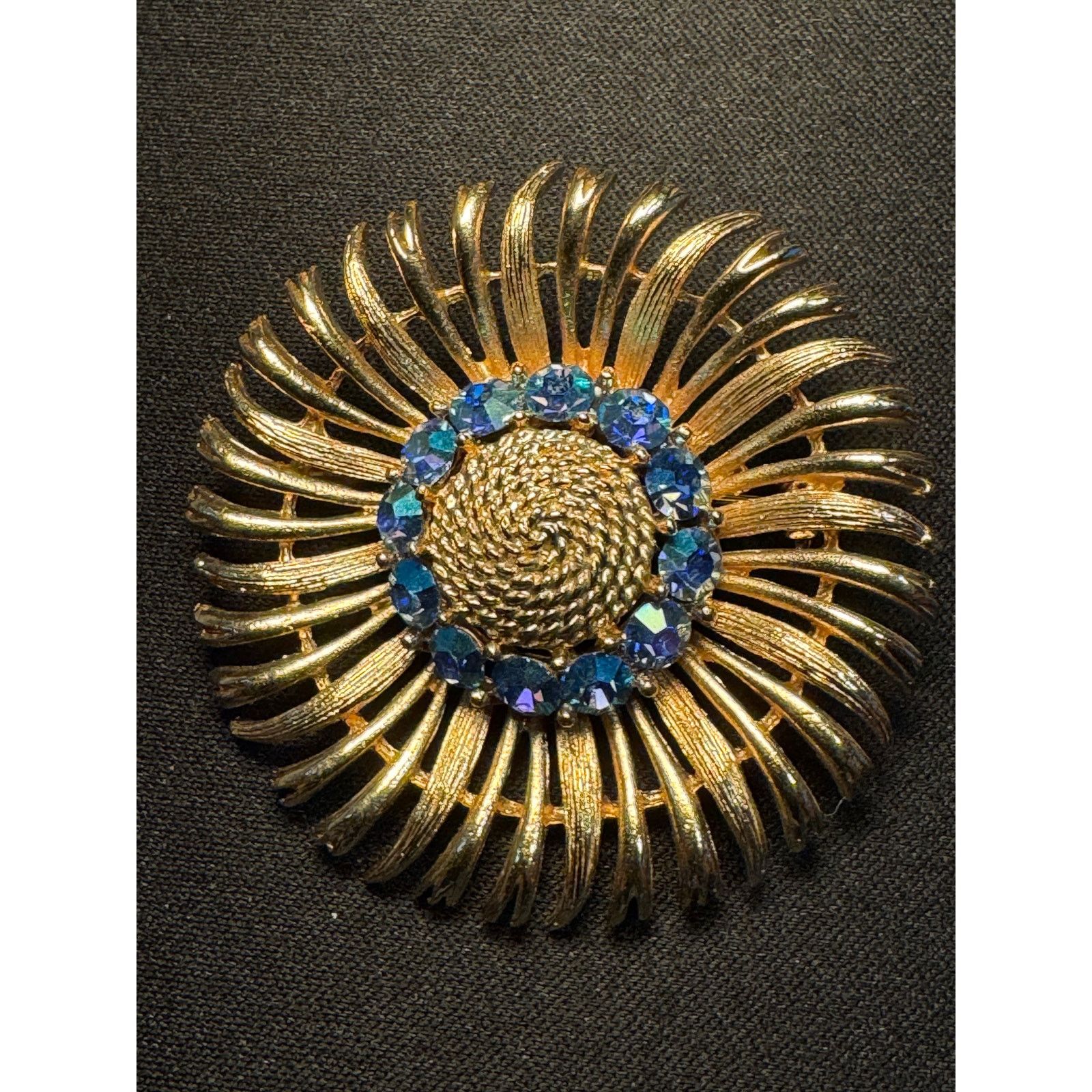 Other Vintage Lisner Brooch 1960's Sunflower Blue A/B Rhinestones Size ONE SIZE - 1 Thumbnail