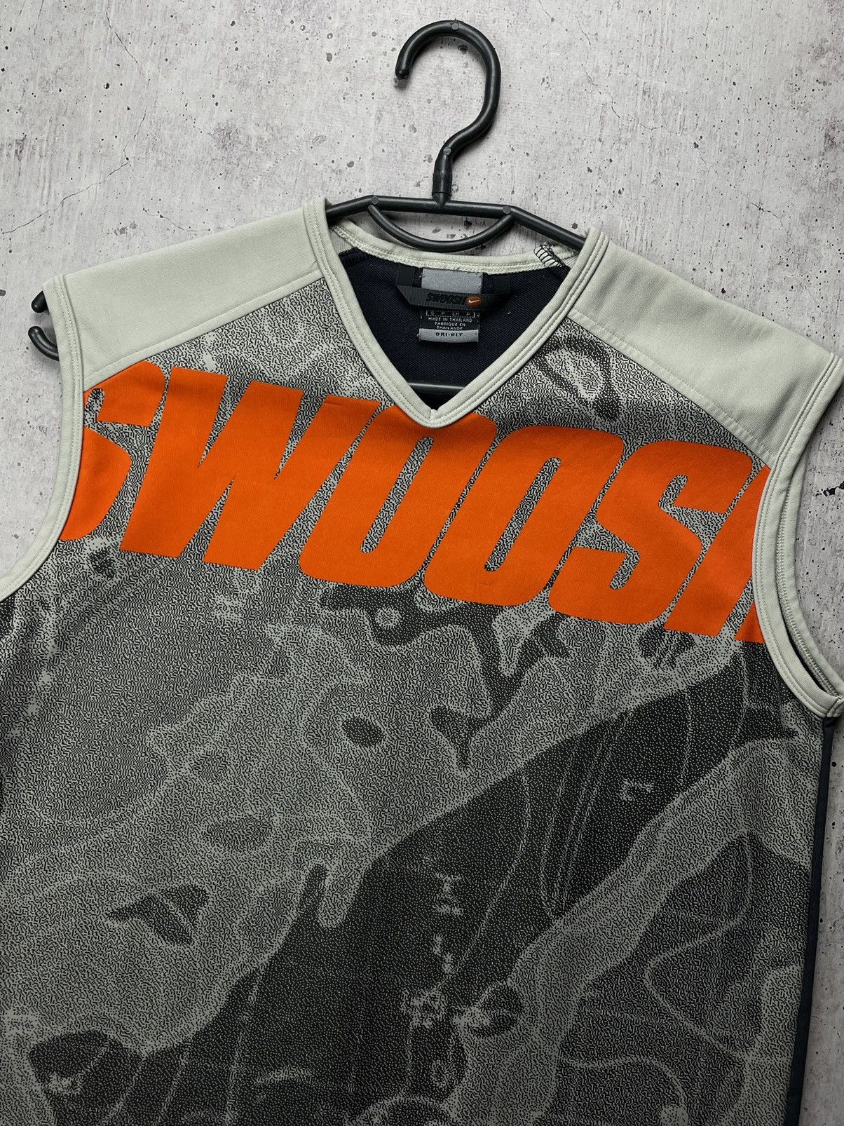 Nike × Vintage Vintage Nike Y2k Swoosh logo Tank Top Size US S / EU 44-46 / 1 - 1 Thumbnail