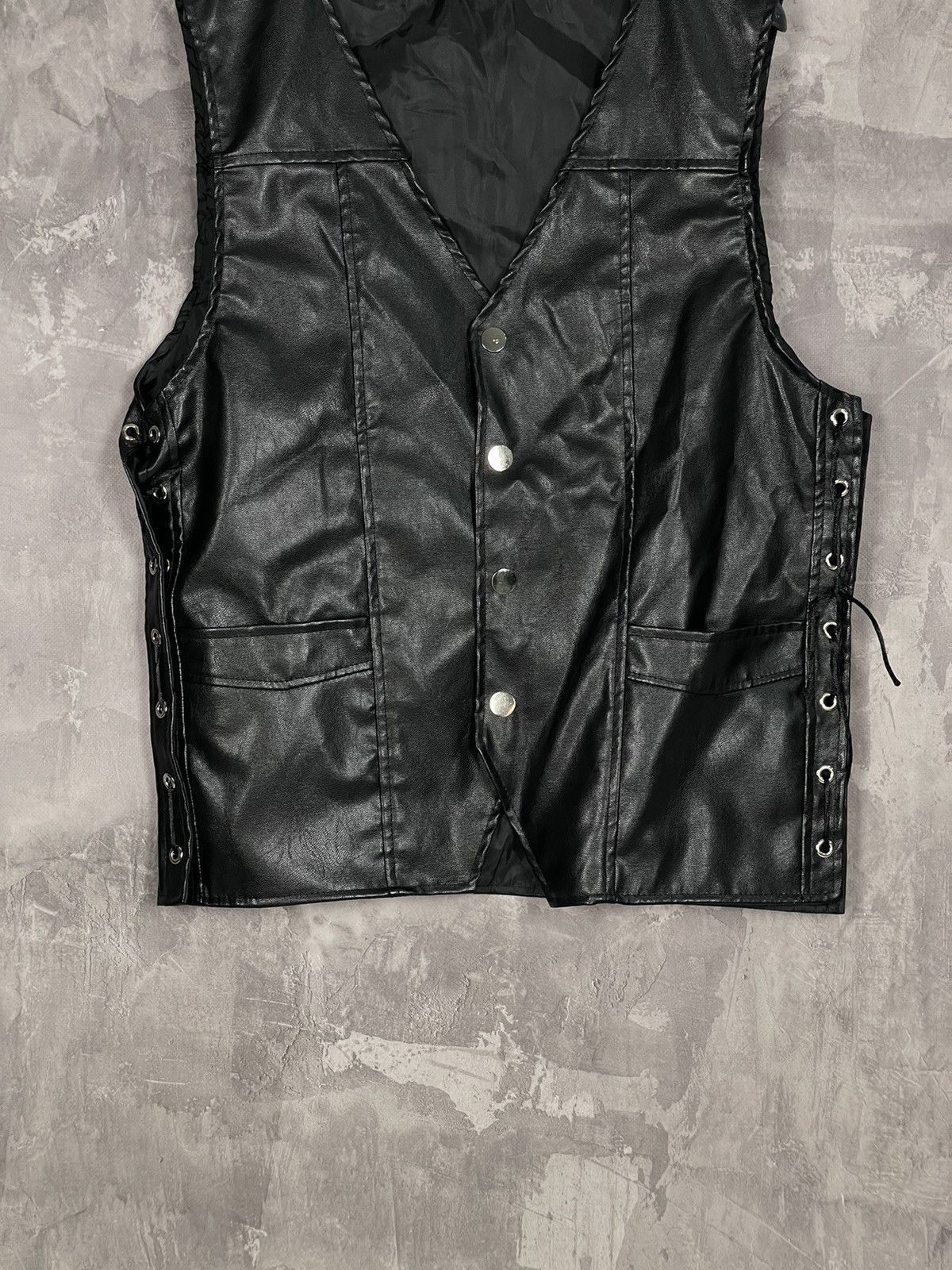 Other Vintage Faux Leather Y2K Biker Black Wings Rare Vest Size ONE SIZE - 11 Thumbnail