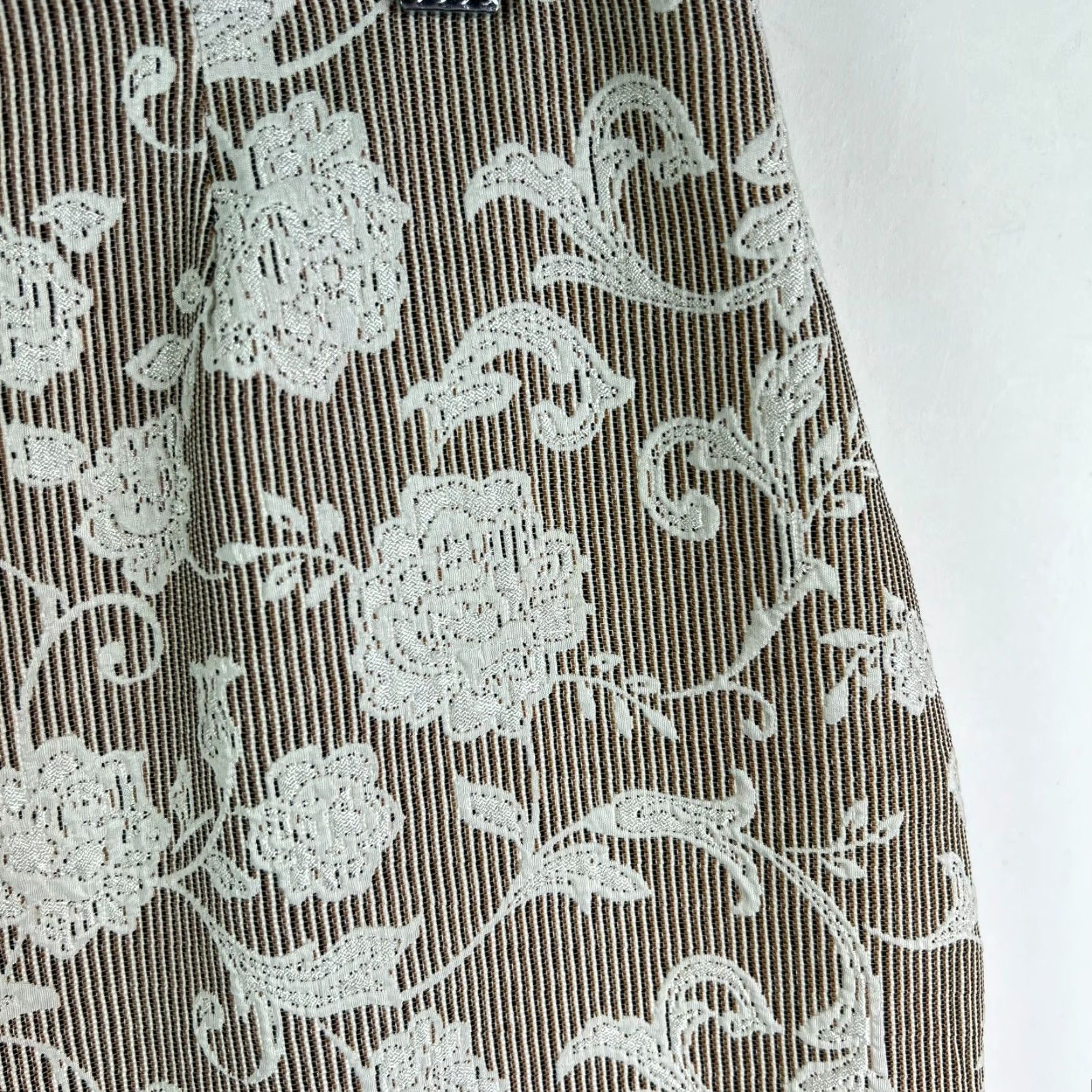 Vintage VINTAGE LC Lauren Conrad Pleated Floral Skirt Womens 12 Knee Length Tan White 33x21 Brown Polyester 90s Womens Ladies Skirt Women LC Lauren Conrad Size 34" / US 12 / IT 48 - 3 Thumbnail