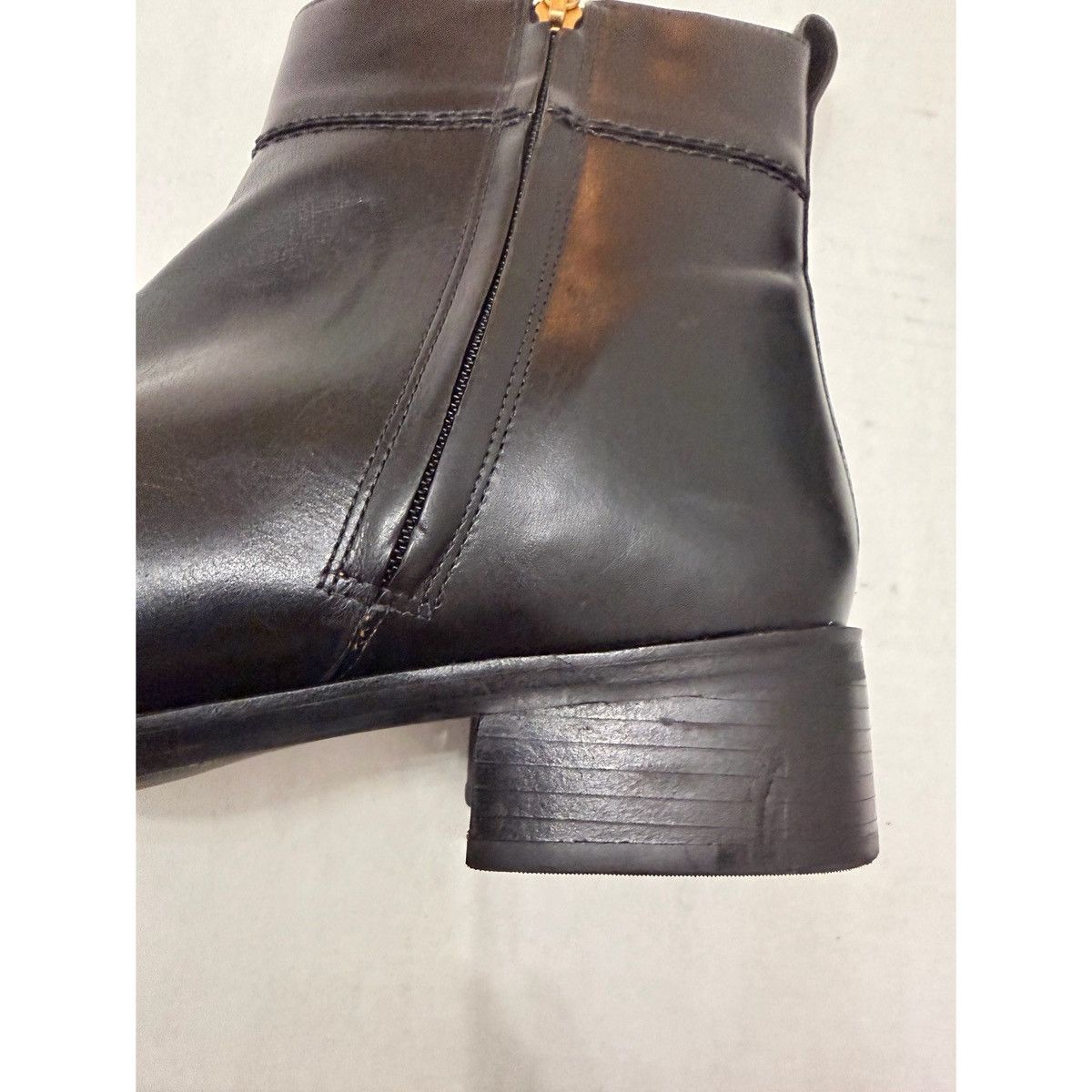 Tory Burch TORY BURCH LOGO BLACK LEATHER ANKLE BOOTS Size US 10 / IT 40 - 14 Thumbnail