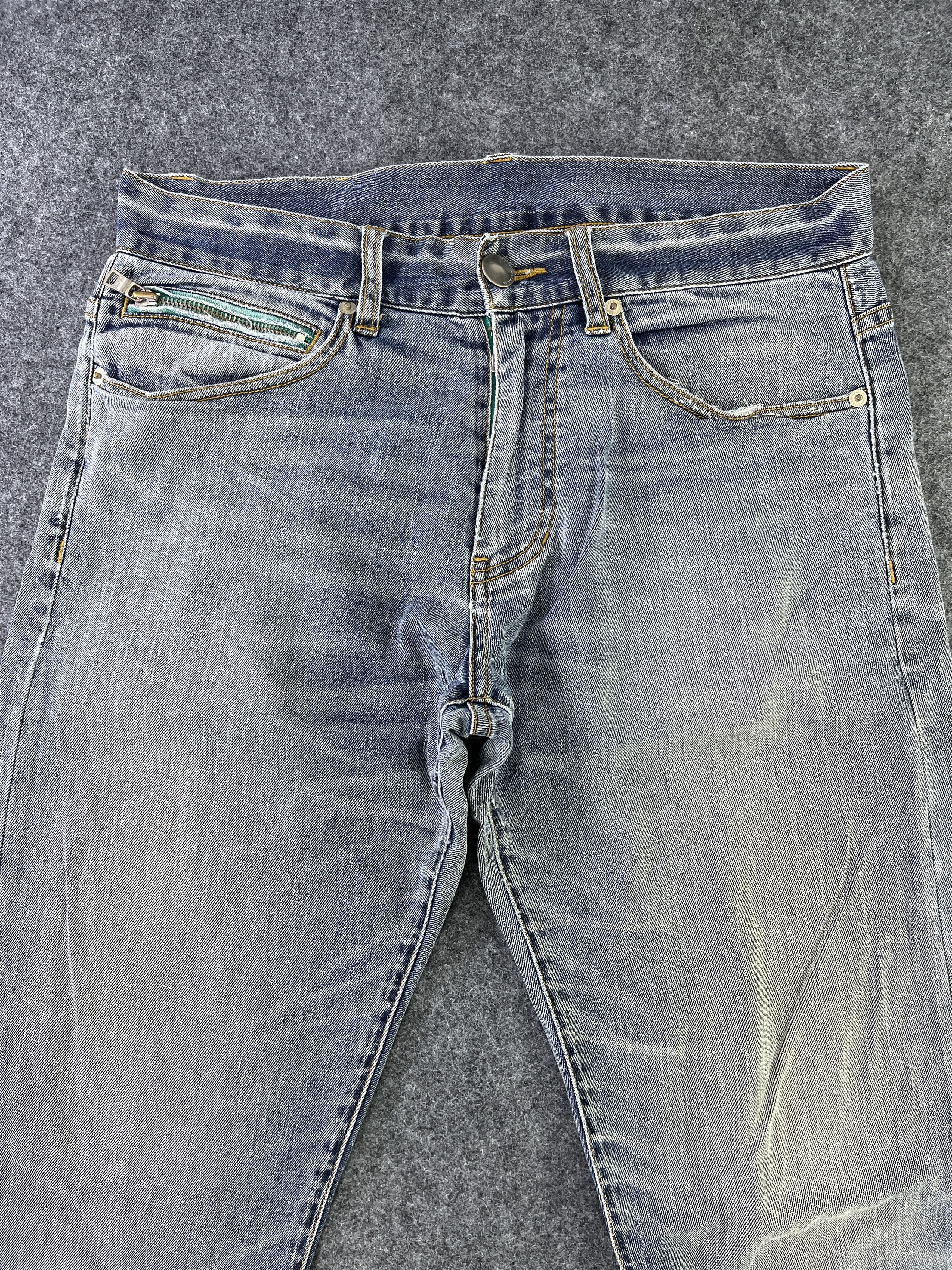 Armani Exchange Armani Exchange Faded Wash Jeans - J949 Size US 33 - 3 Thumbnail