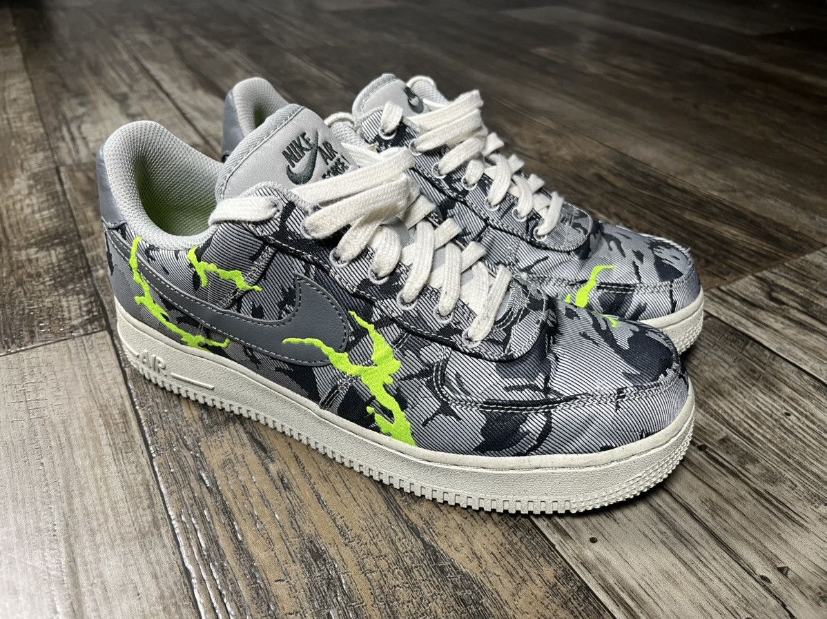 Nike Nike Air Force 1 Low 07 LX Grey Camo Size US 8 / EU 41 - 1 Thumbnail
