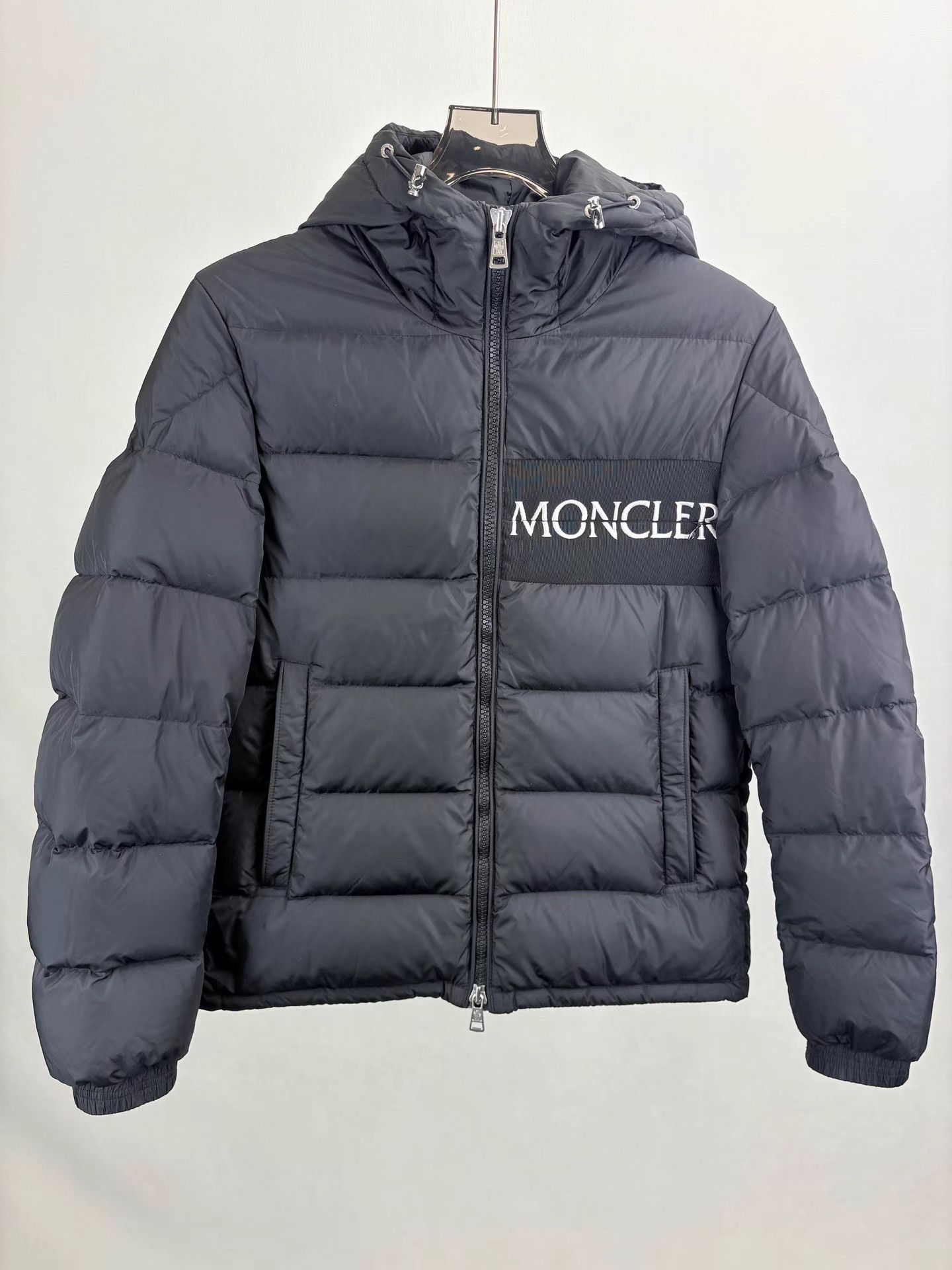 Moncler MONCLER AITON Embroidered Down Jacket Size US S / EU 44-46 / 1 - 1 Thumbnail