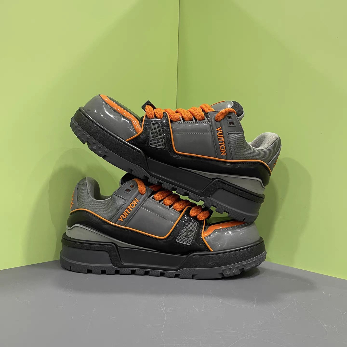 Louis Vuitton LOUIS VUITTON LV Trainer Maxi Grey & Orange K15 Size US 8 / EU 41 - 5 Thumbnail
