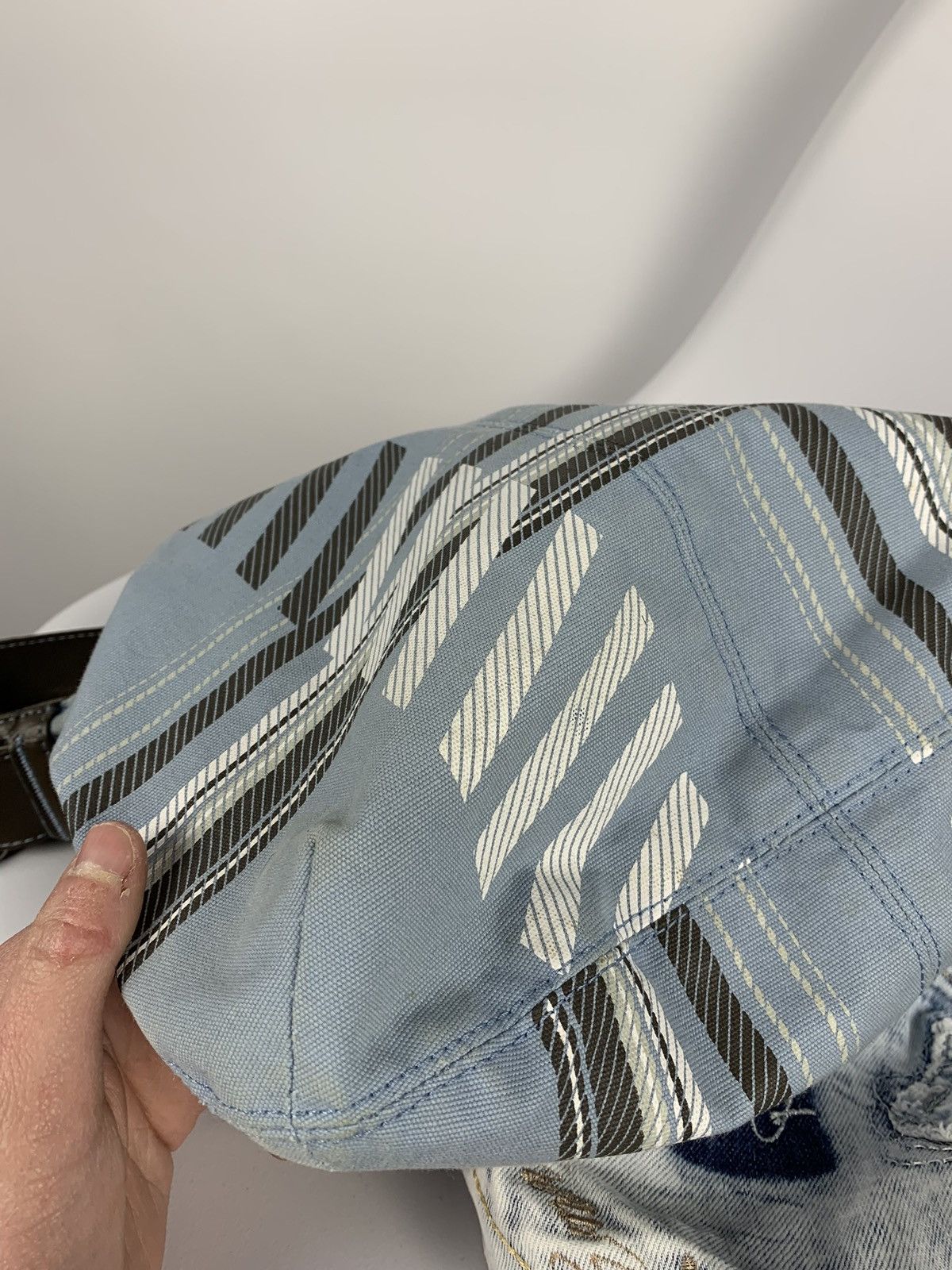 Nike Vintage Y2K Nike Plaid Pouch Bag One Size Baby Blue Logo Size ONE SIZE - 18 Thumbnail