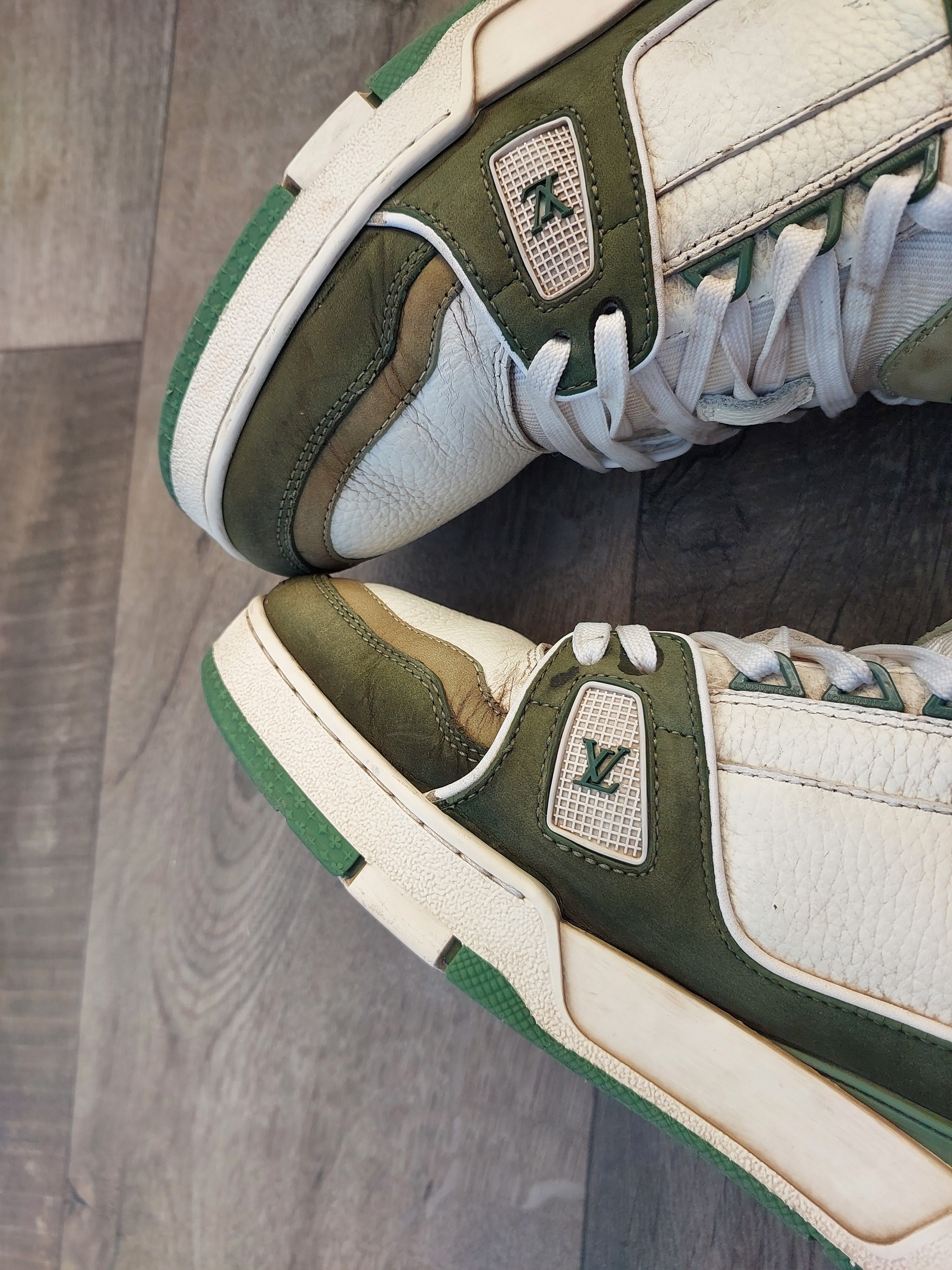 Louis Vuitton Louis Vuitton Green and White Trainer Sneaker -2508 Size US 10 / EU 43 - 12 Thumbnail