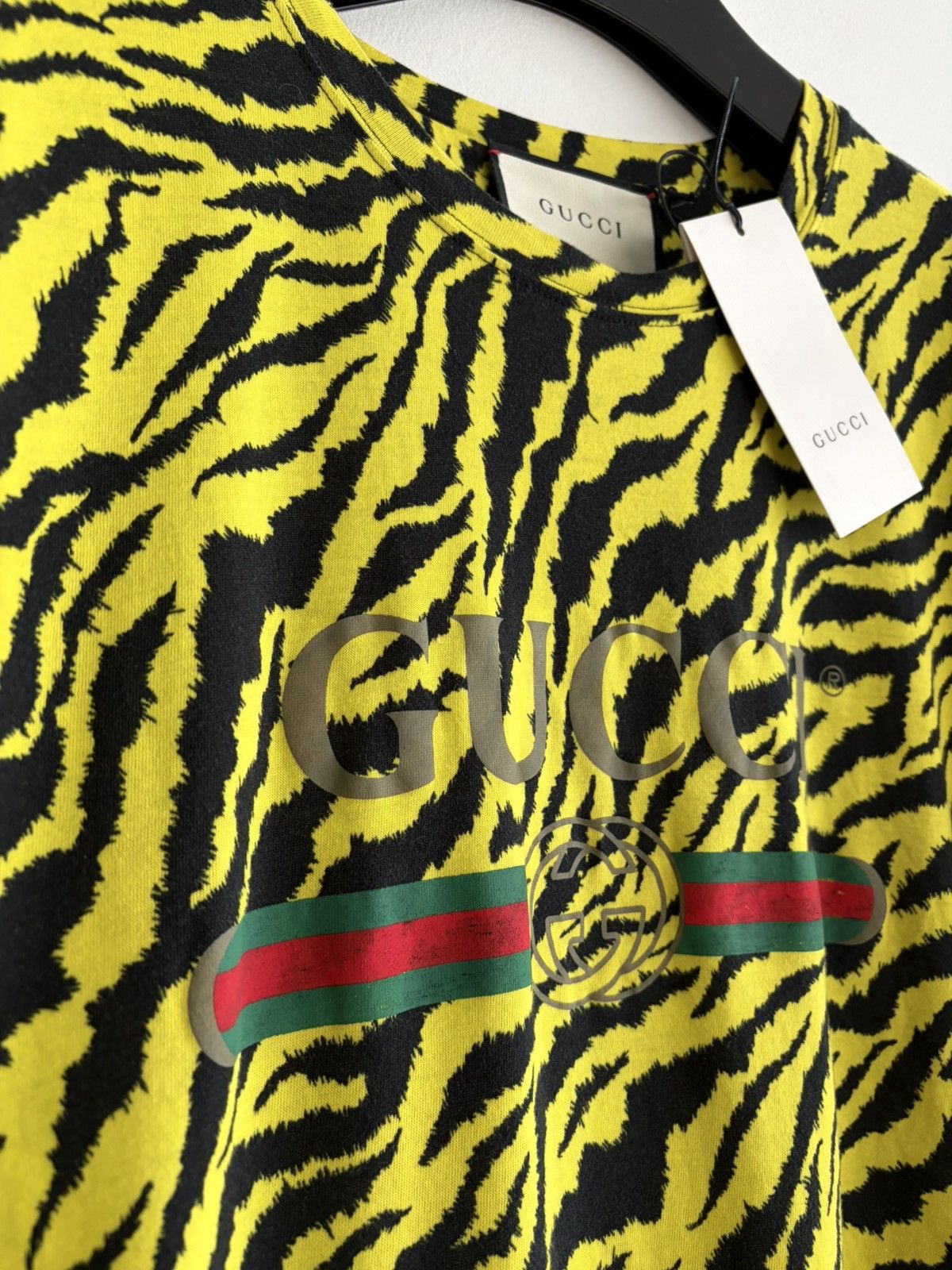 Gucci Super Runway Leopard Zebra Gucci Logo Tee Tshirt Size US L / EU 52-54 / 3 - 5 Thumbnail