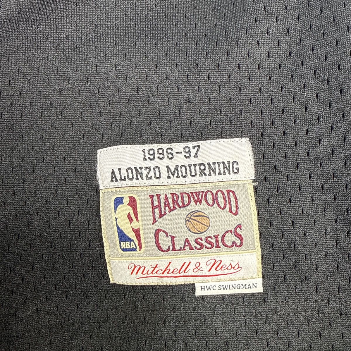 Mitchell & Ness Mitchell and Ness Jerseys Alonzo Mourning Miami Heat 1996-97 Size US M / EU 48-50 / 2 - 4 Thumbnail