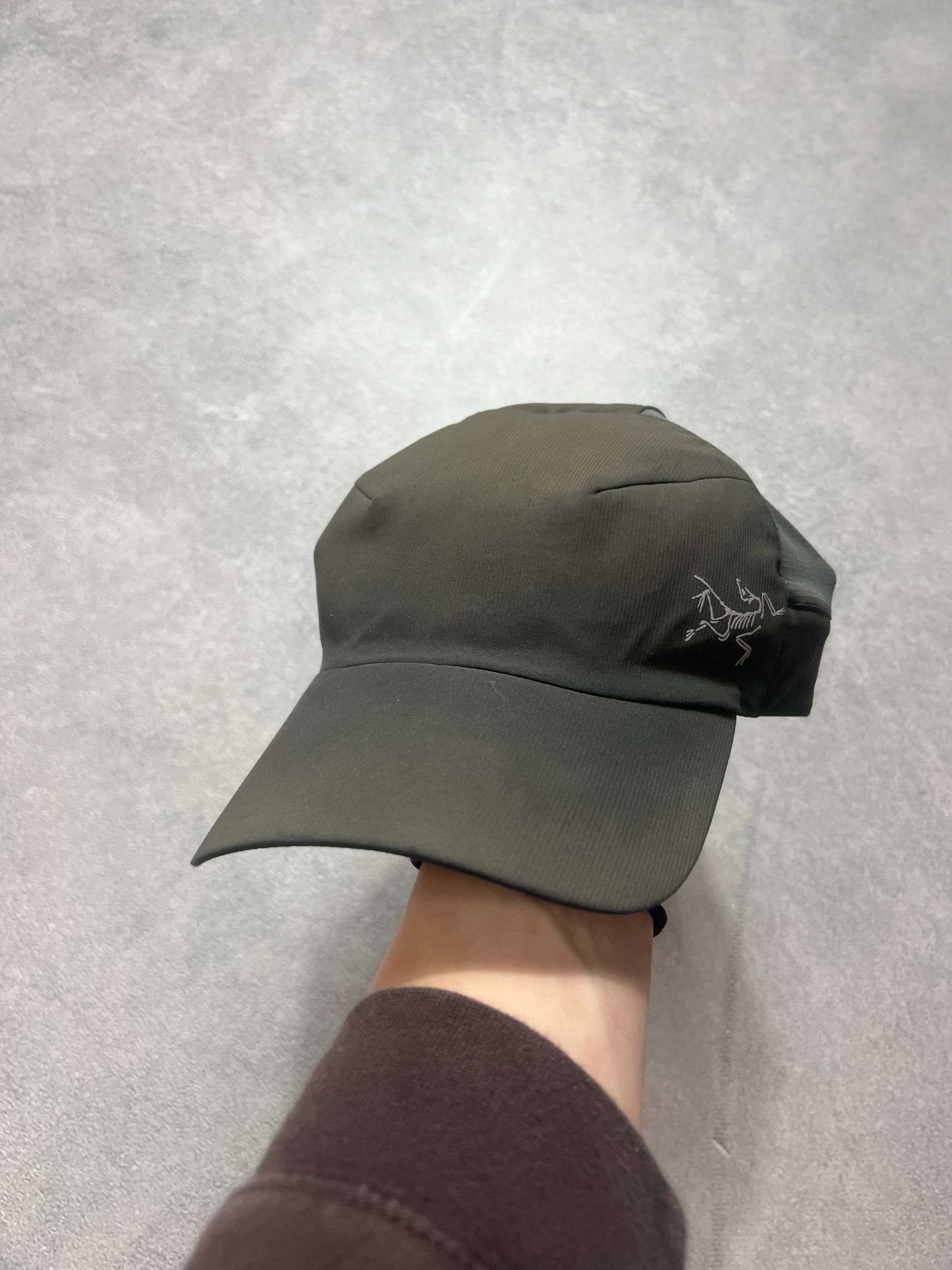 Arc'teryx Rare Black Arc’teryx Hat Cap Size OS Black Simple Size ONE SIZE - 1 Thumbnail