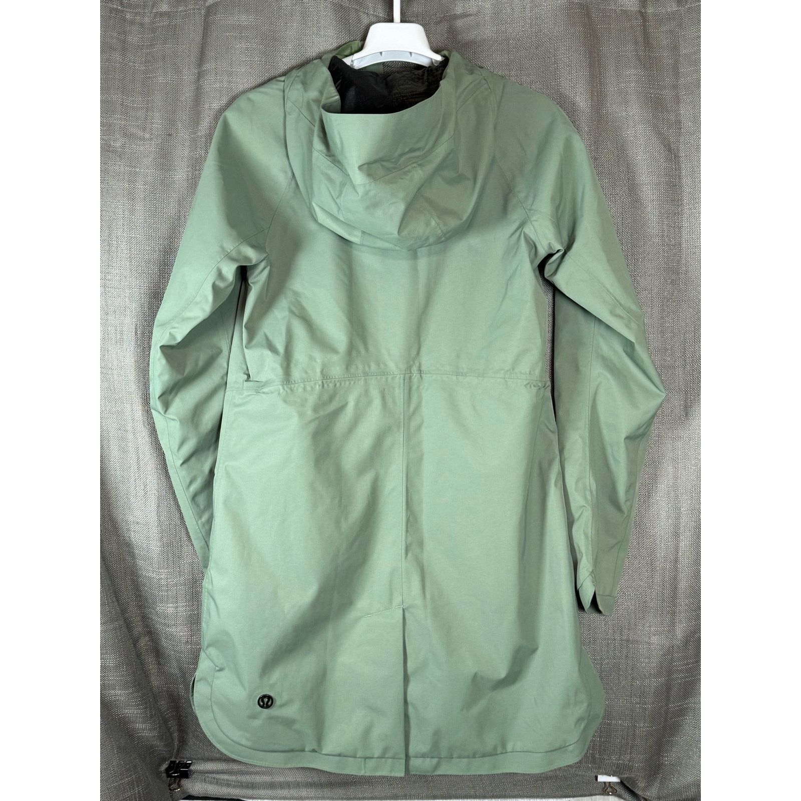 Lululemon Lululemon Women’s Definitely Raining Jacket Desert Olive Size M / US 6-8 / IT 42-44 - 4 Thumbnail