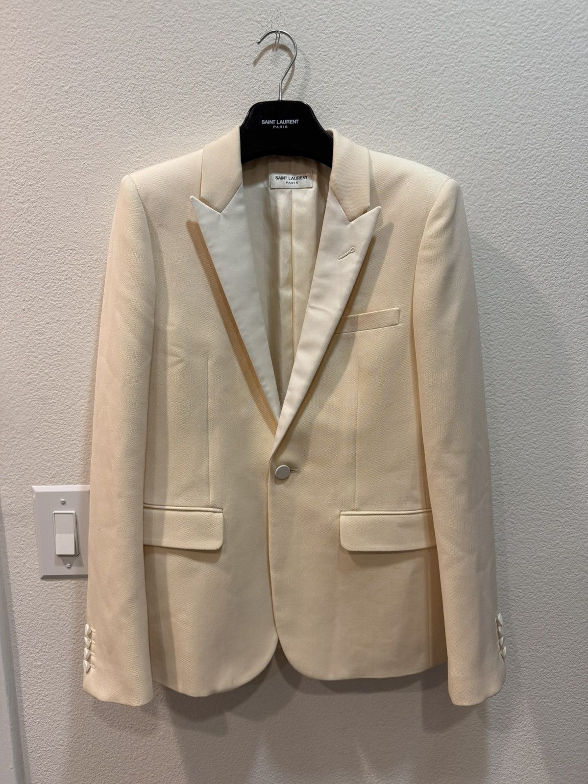 Saint Laurent Paris FW15 Cream Satin Peak Lapel Le Smoking Blazer 46 Size 46R - 1 Thumbnail
