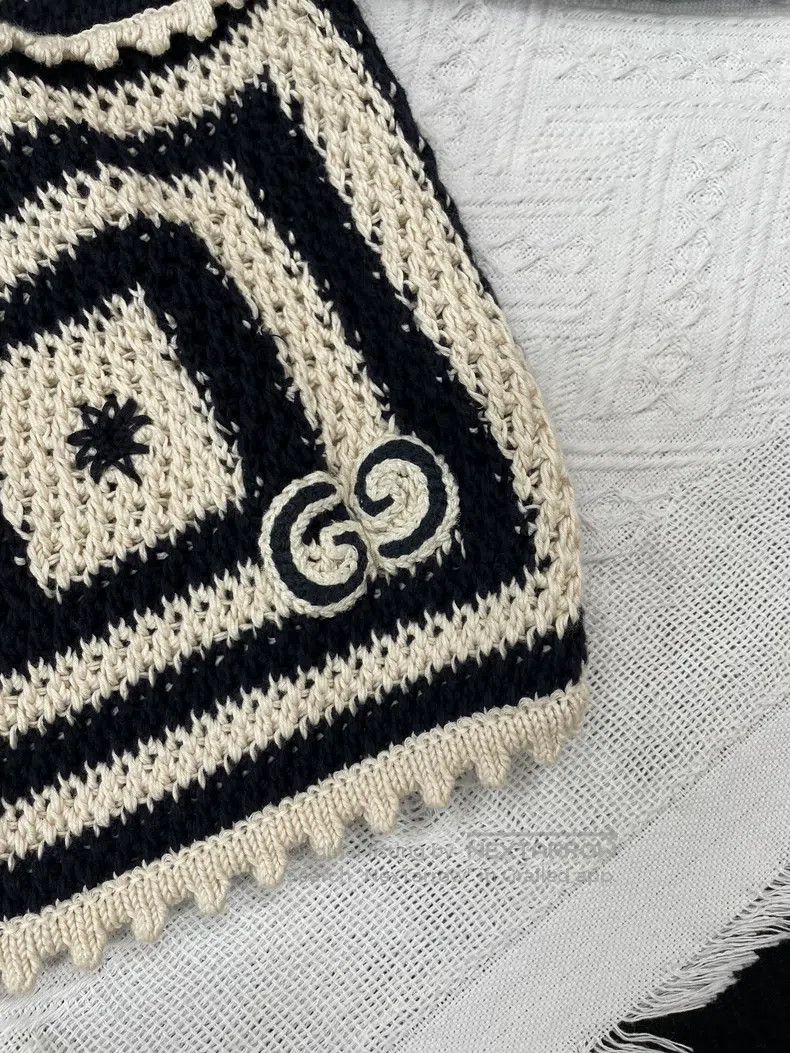 Gucci Gucci Black and white knitted long sleeves Size S / US 4 / IT 40 - 3 Thumbnail
