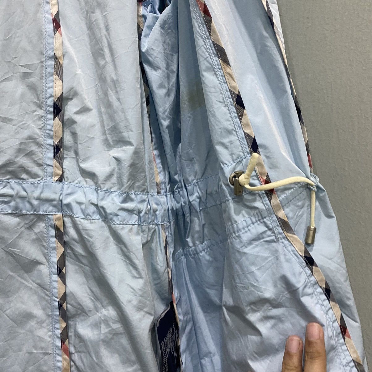 Burberry Prorsum Vintage Burberrys Light Blue Windbreaker Made In UK Size US L / EU 52-54 / 3 - 13 Thumbnail