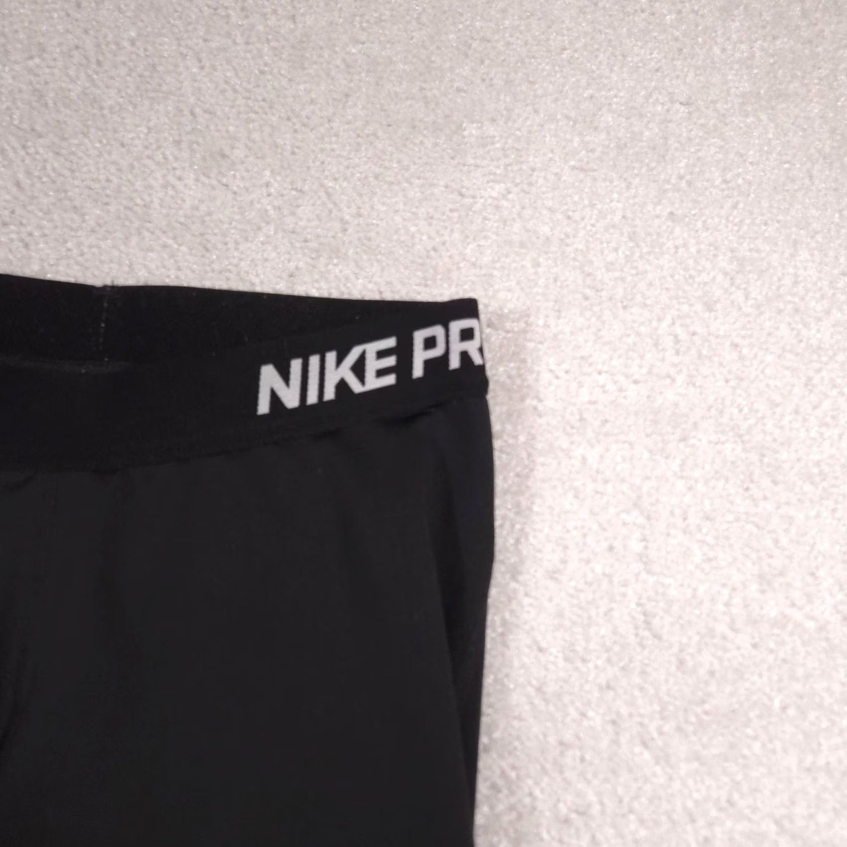 Nike VINTAGE Nike Pro Compression Pants Womens Medium Black 3/4 Leggings Dri-FIT Athletic Gym Size 32" / US 10 / IT 46 - 4 Thumbnail