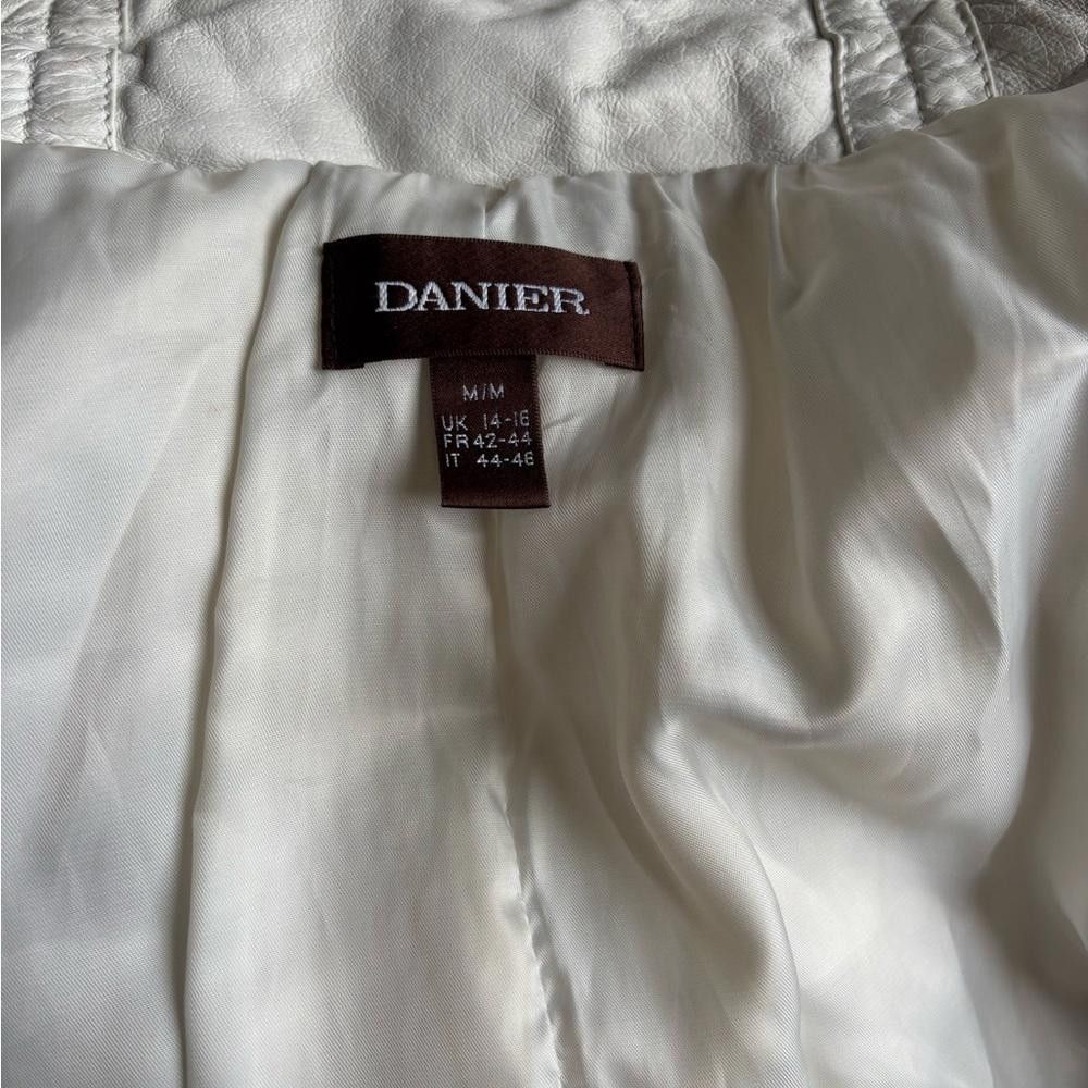 Danier Danier cream Leather Down-Filled Puffer Jacket Size M / US 6-8 / IT 42-44 - 4 Thumbnail