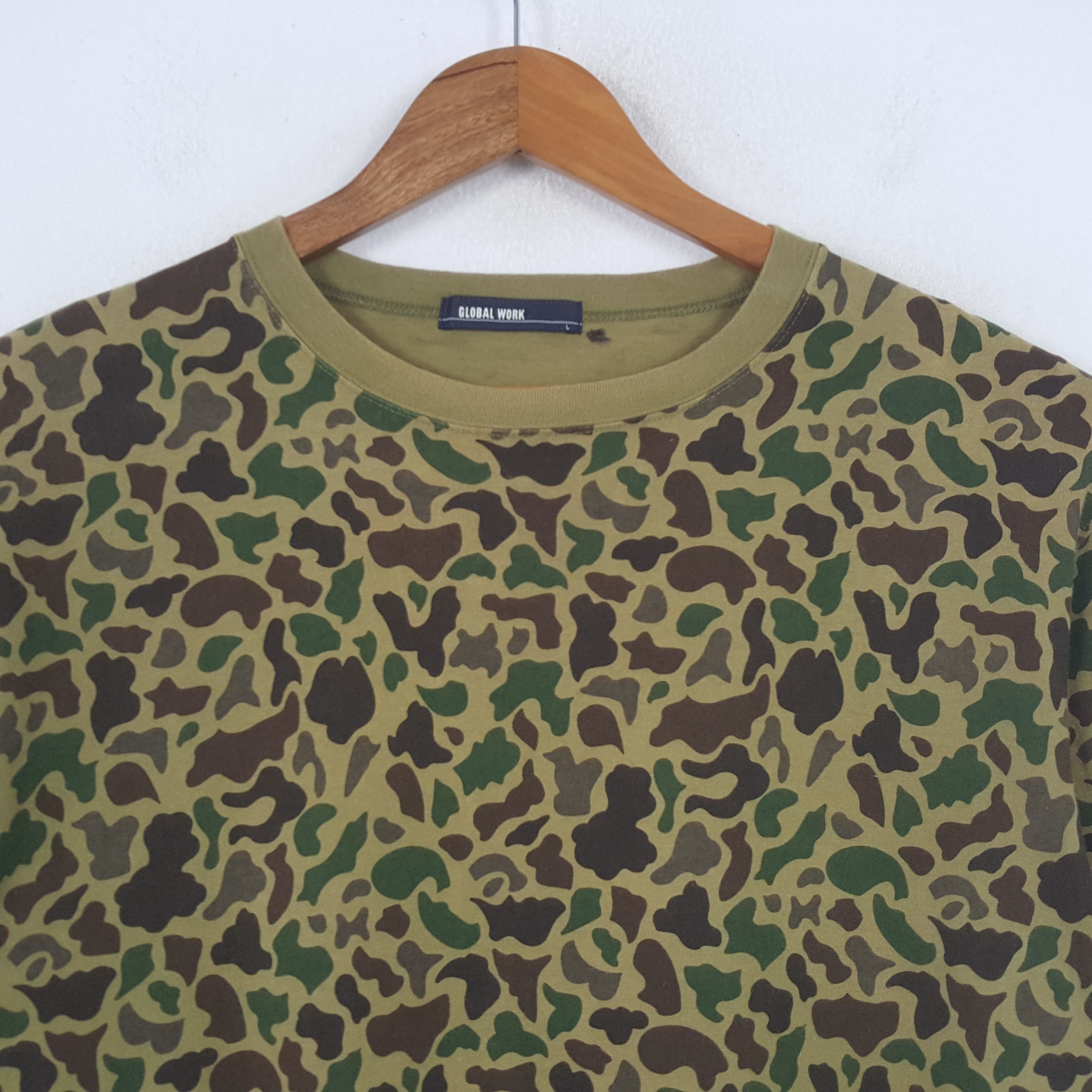 Global Work × Japanese Brand × Vintage Vintage GLOBAL WORK Japan Brand Camo T-shirt C285N25 Size US XL / EU 56 / 4 - 2 Thumbnail