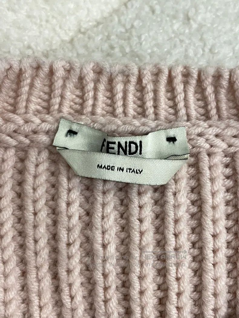 Fendi Fendi Pink Lettering Sweater Size XS / US 0-2 / IT 36-38 - 7 Thumbnail