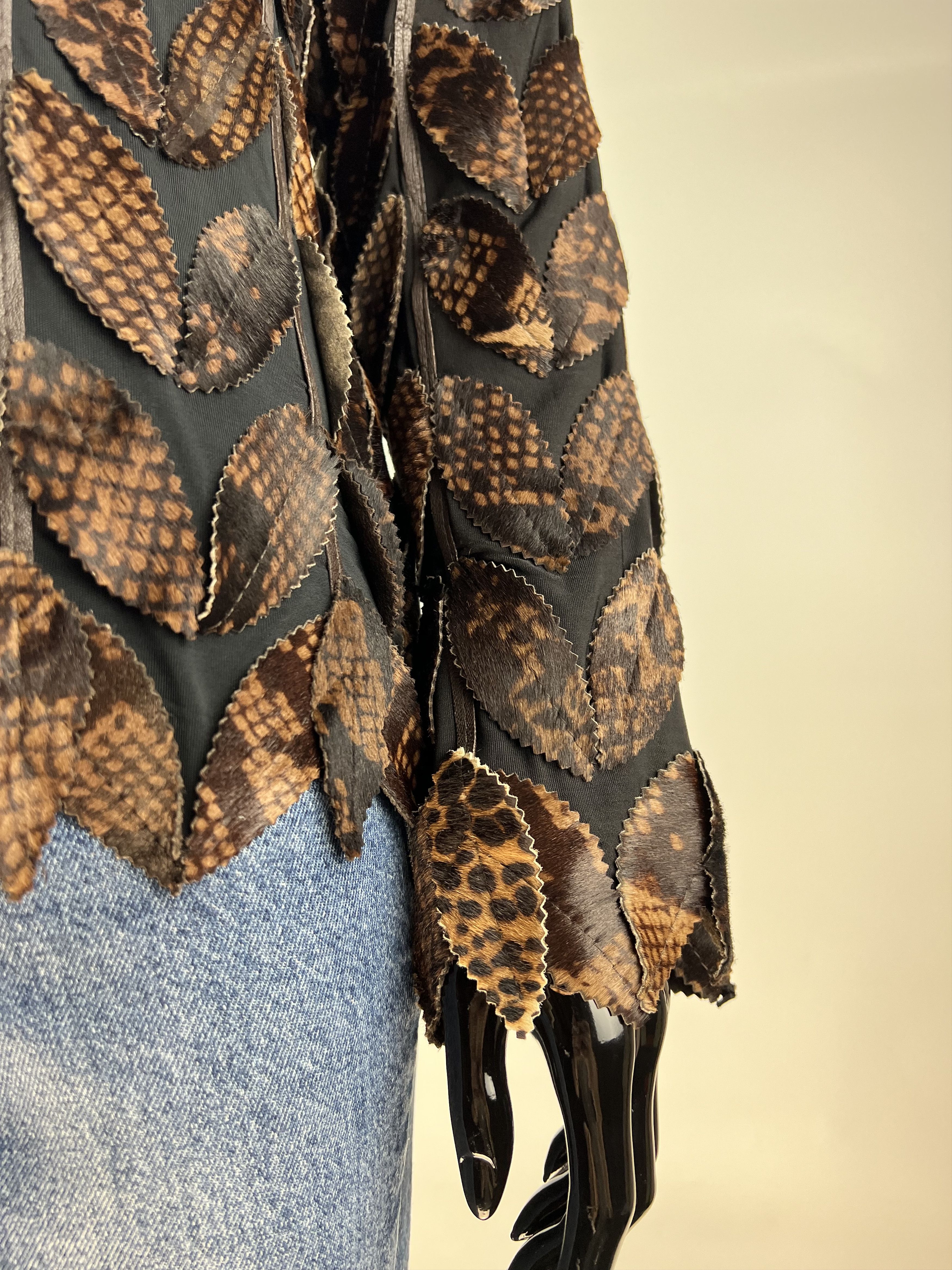 Handmade Soft Mesh Leather Leaves Cristals Decorations Jacket Size S Size S / US 4 / IT 40 - 8 Thumbnail