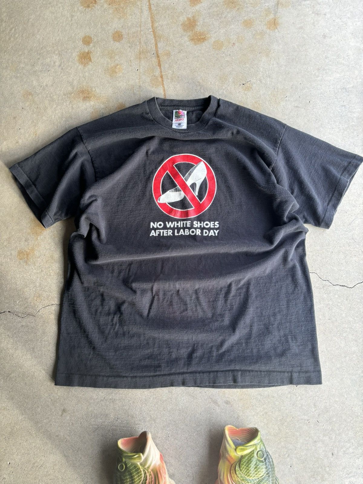 Vintage Crazy 90s No White Shoes After Labour Day Pinup Boxy Tee Size US XL / EU 56 / 4 - 1 Thumbnail