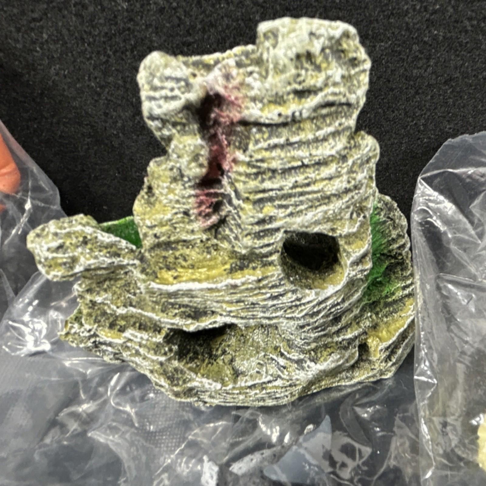 Other Multicolor Plastic Aquarium Decorations Set - Cave, Diver Size ONE SIZE - 3 Thumbnail