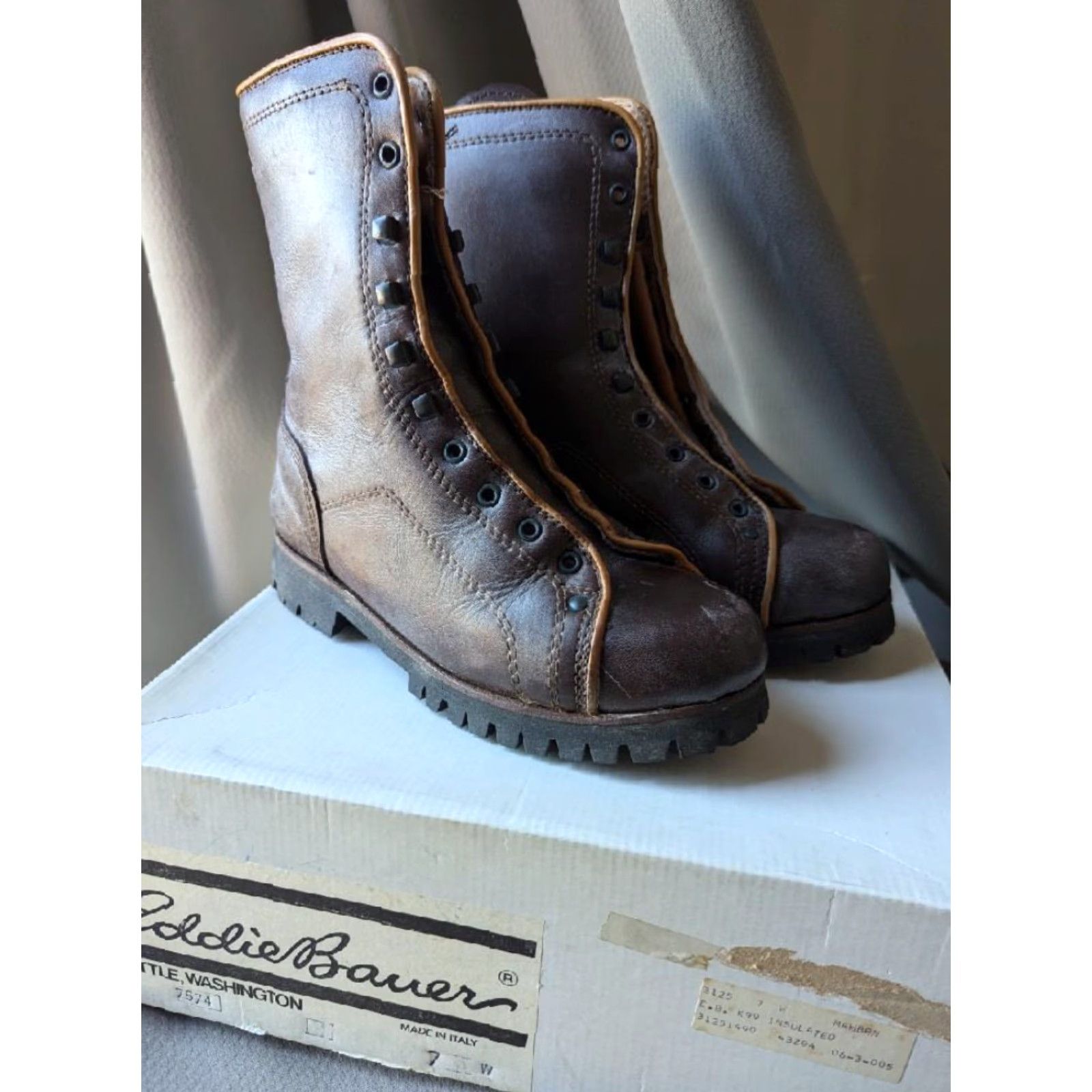 Eddie Bauer VINTAGE Eddie Bauer ITALY Vasque X Eddie Bauer boots Mens 7 W Brown Insulated Mountaineering Leather 9.5" height Size US 7 / EU 40 - 4 Thumbnail