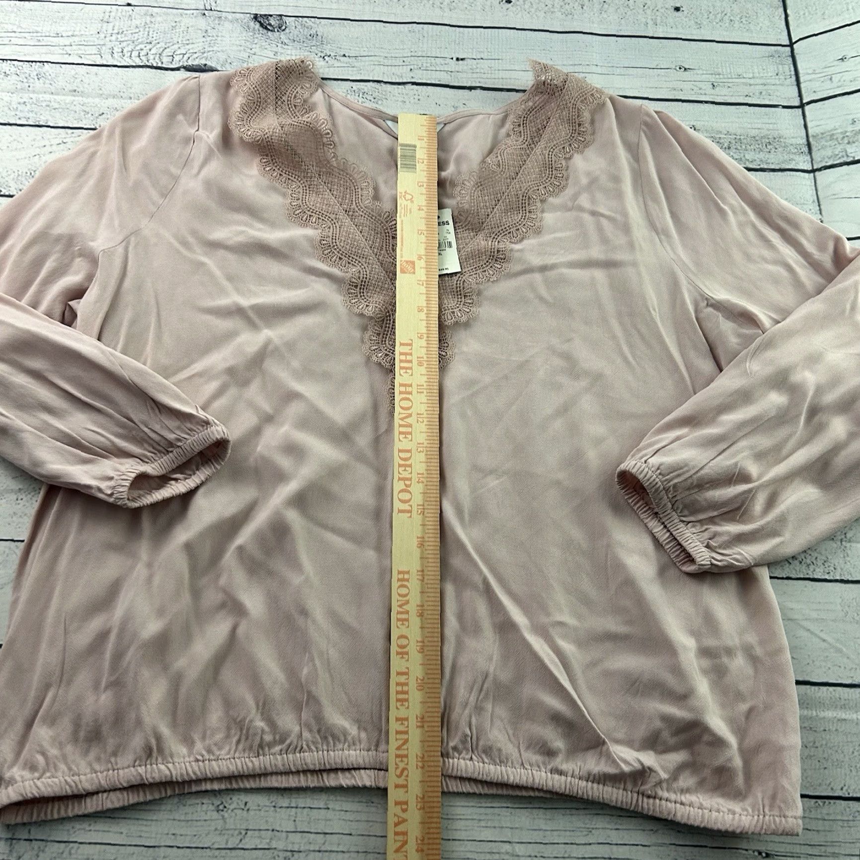 Express Express Long Sleeve Lace Accent Top Womens XL Blush Pink 49 Express Shirt Womens XL Pink Lace No N/A Size XL / US 12-14 / IT 48-50 - 4 Thumbnail