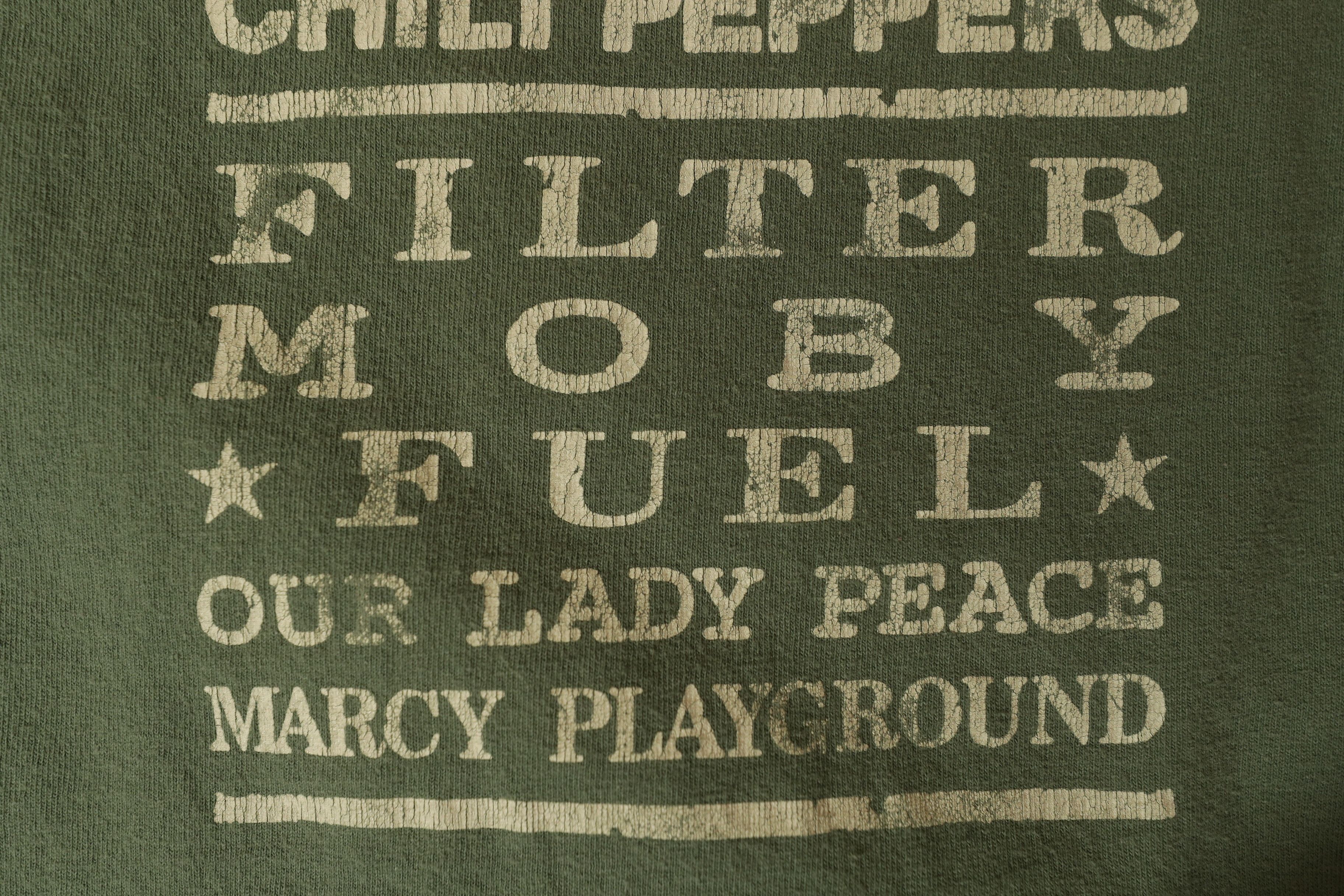Band Tees × Gildan × Vintage Rolling Rock Town Fair 2000 Red Hot Chili Peppers Tee (L) Size US L / EU 52-54 / 3 - 13 Thumbnail