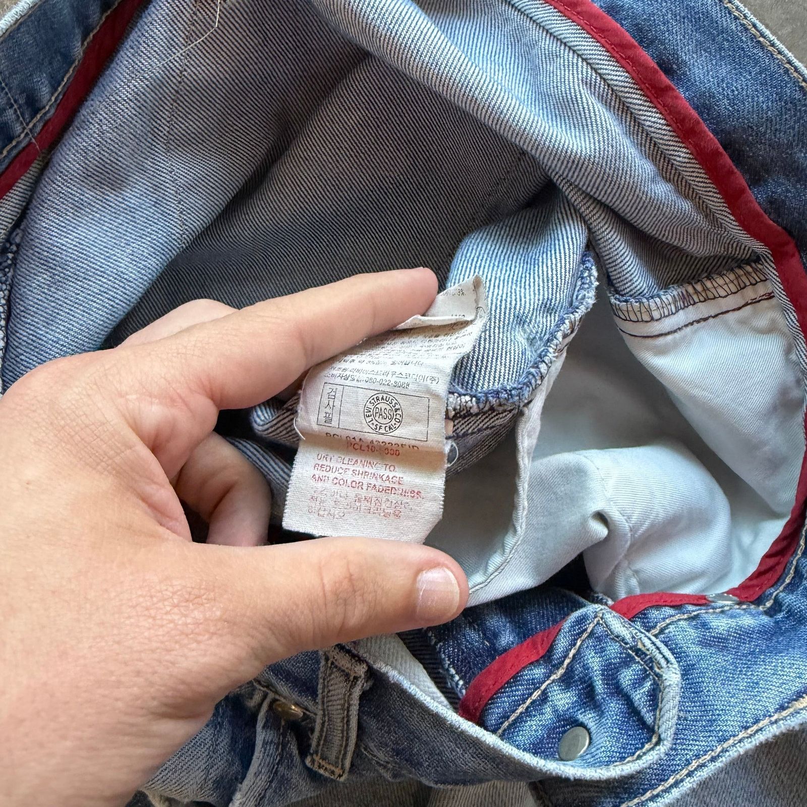 Levi's Vintage Levi’s Engineered Jeans 32x28 Light Wash Twisted Leg Size US 34 / EU 50 - 7 Thumbnail