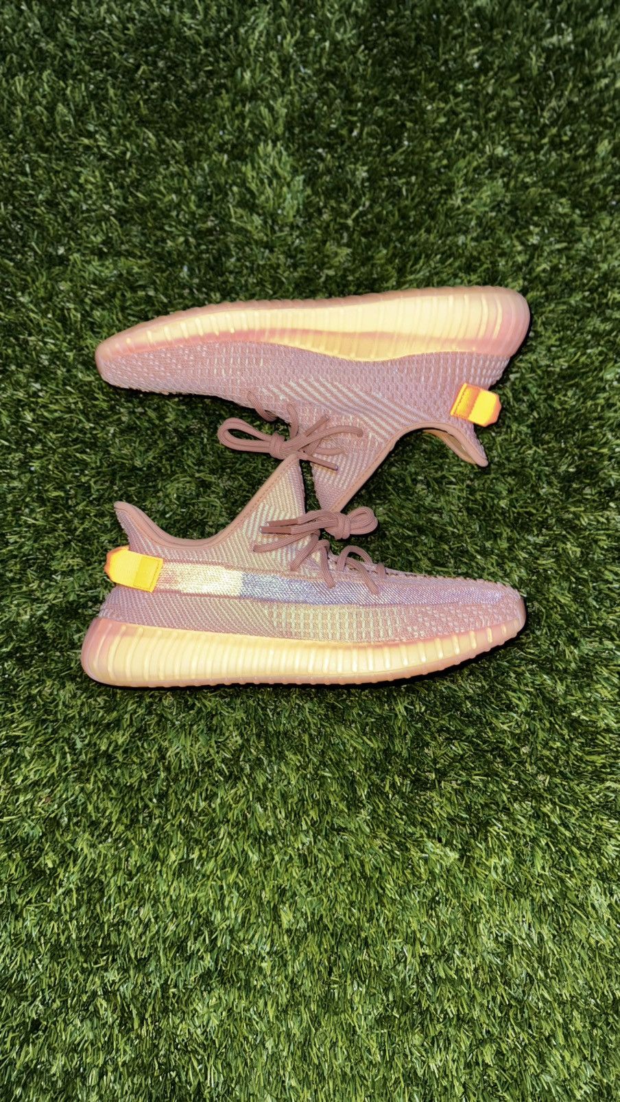Yeezy 350 V2 Clay