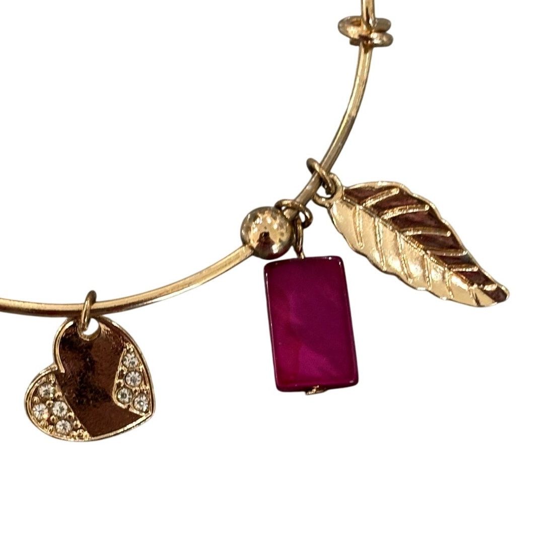 Other Dangle Gold Tone Charm Bracelet Size ONE SIZE - 3 Thumbnail
