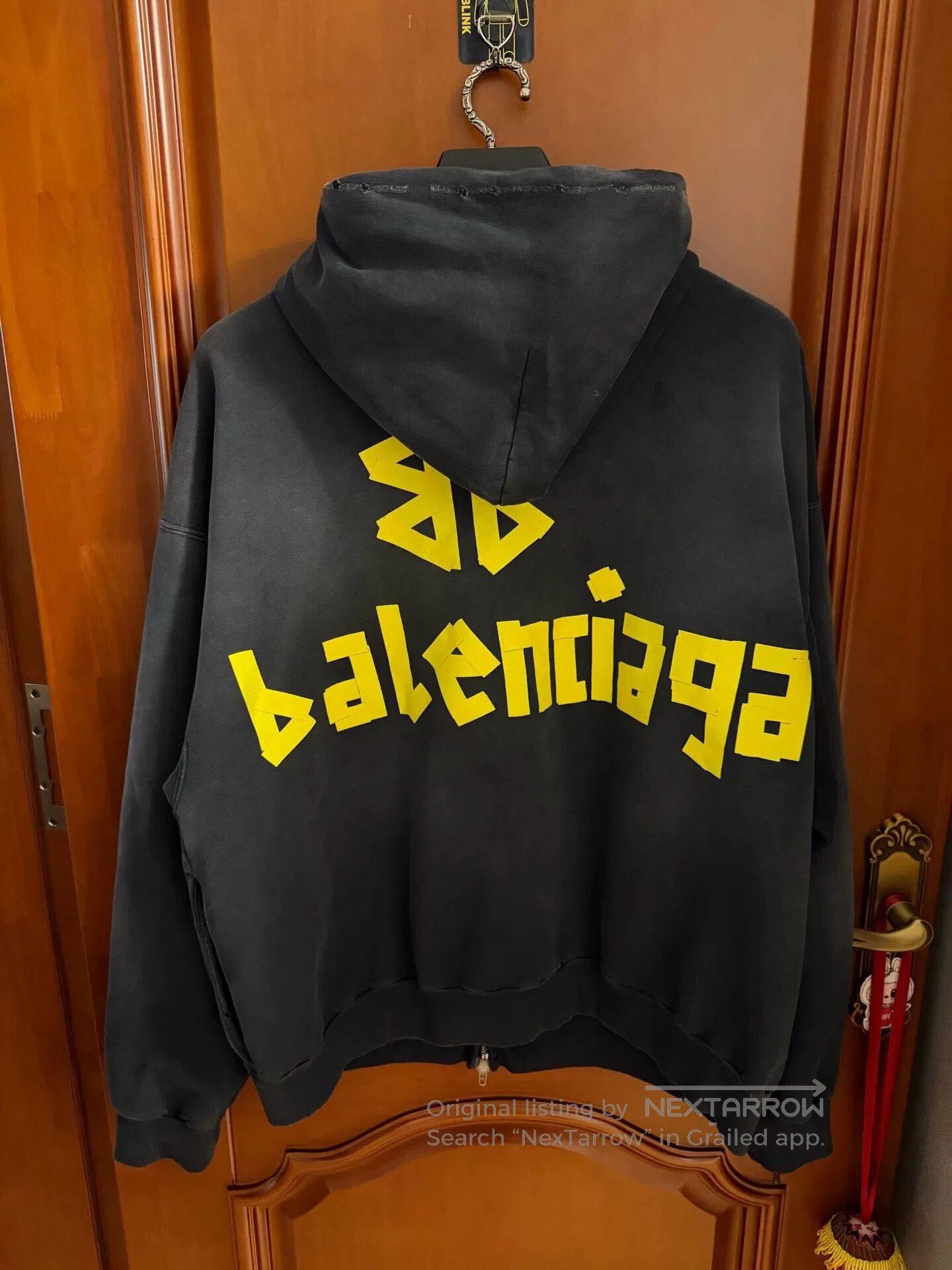 Balenciaga balenciaga black zip-up hoodie with tag. Size US S / EU 44-46 / 1 - 1 Thumbnail