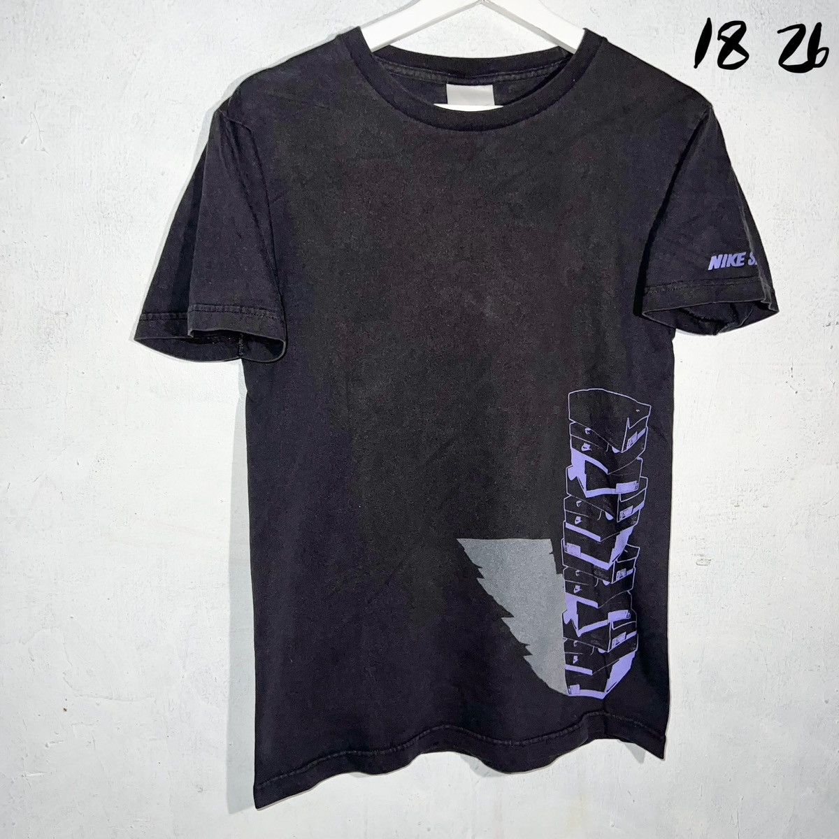 Nike Vintage Nike SB black box stacked T-shirt small Size US S / EU 44-46 / 1 - 1 Thumbnail