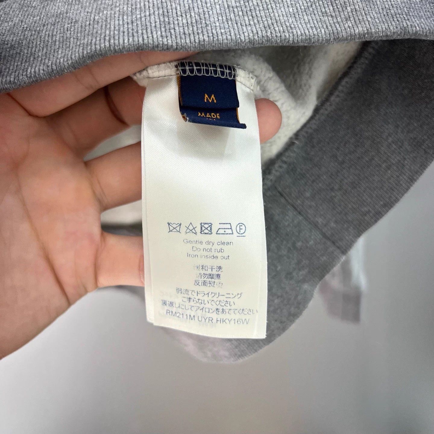 Louis Vuitton Louis Vuitton distorted monogram sweatshirt M 99 New Size US M / EU 48-50 / 2 - 4 Thumbnail