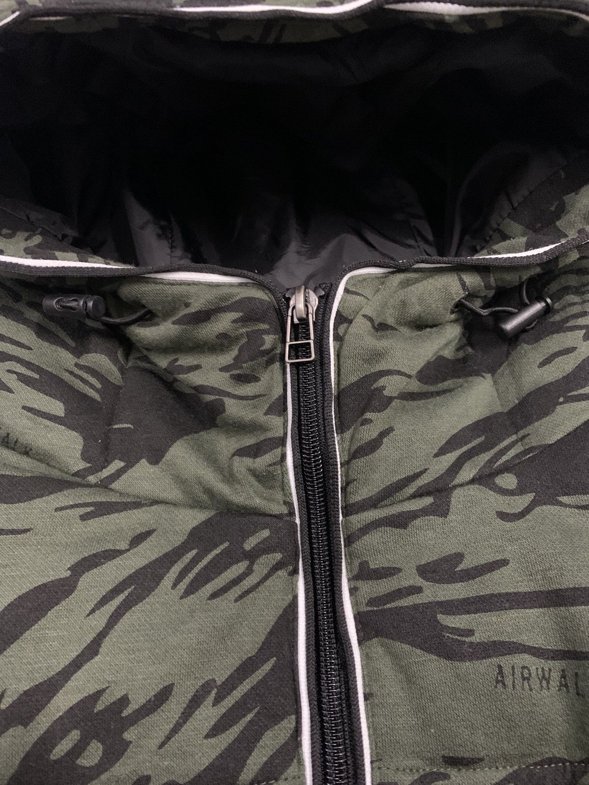 Airwalk AIRWALK Camo Padded Puffer Down Jacket Travis Scott Style Size US XXL / EU 58 / 5 - 6 Thumbnail
